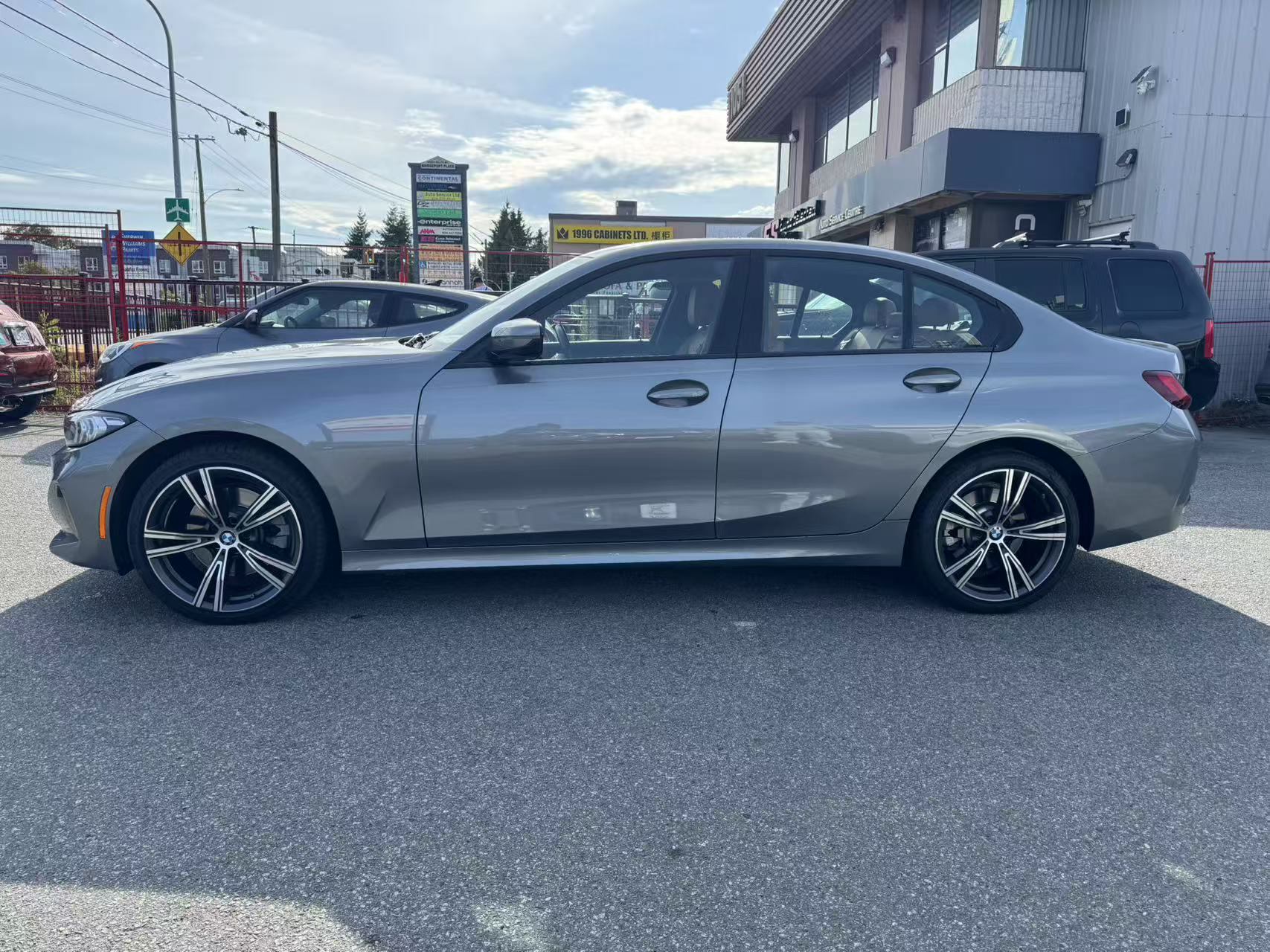 2023 BMW 3 Series 330i xDrive Sedan, Vancouver, Cash
