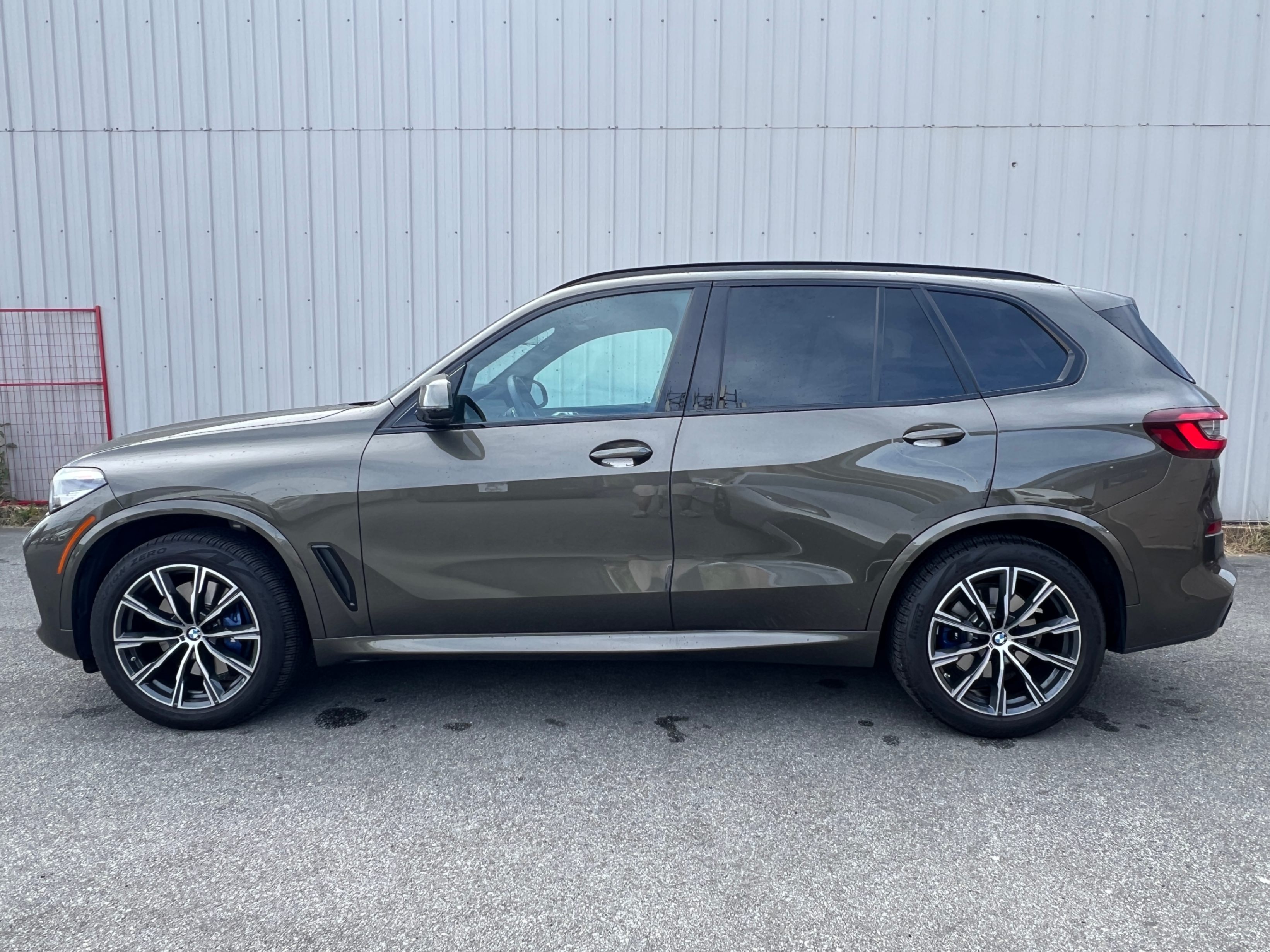 2023 BMW X5 XDrive40i Sports Activity Vehicle. M-SPORT PACKAGE., Vancouver, Cash