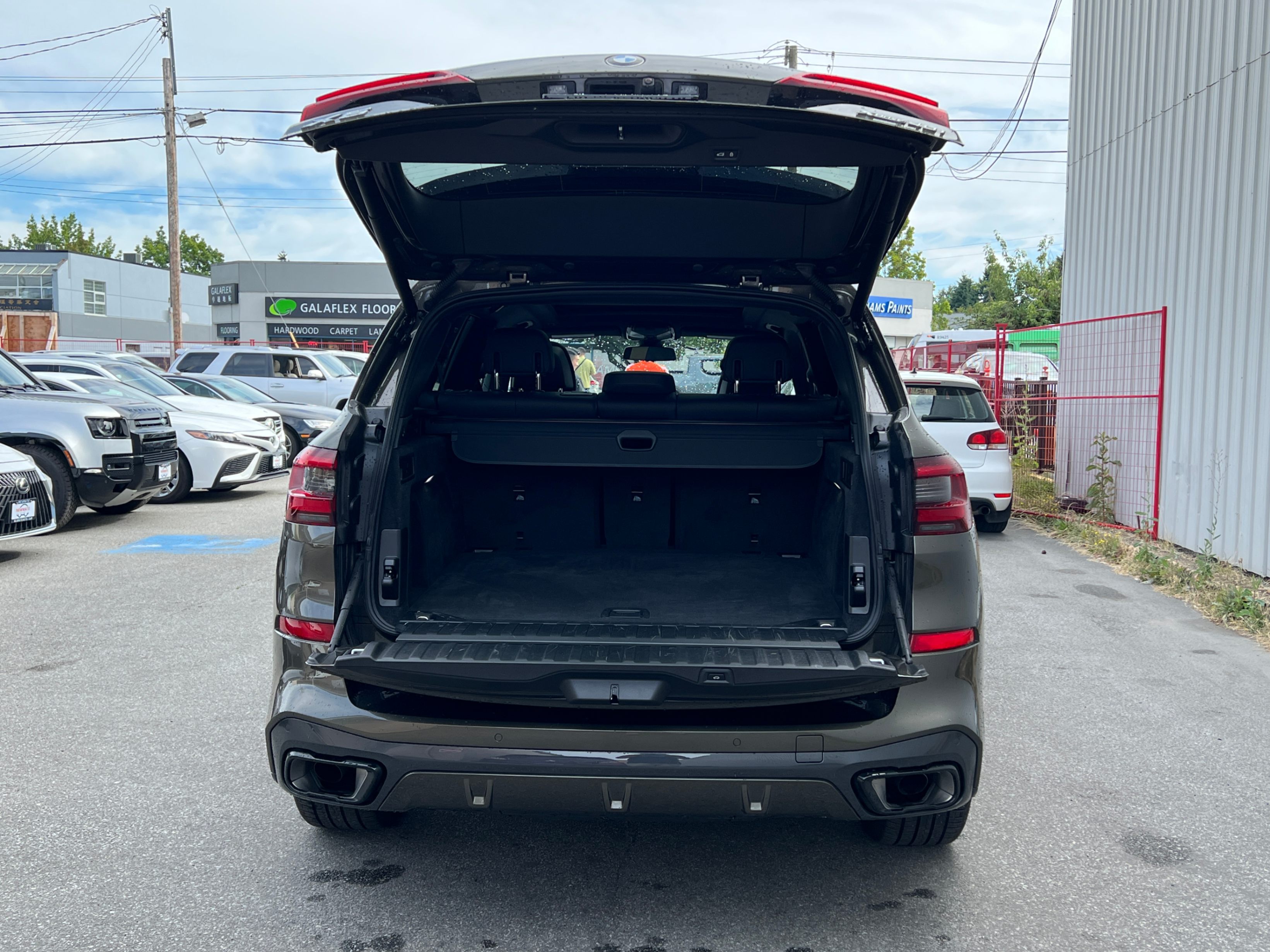 2023 BMW X5 XDrive40i Sports Activity Vehicle. M-SPORT PACKAGE., Vancouver, Cash