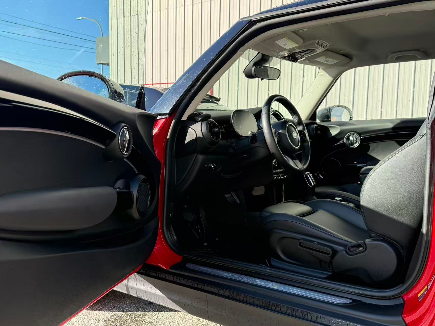 2023 MINI 3 Door Cooper S. BC LOCAL VEHICLE. FULL SERVICED HISTORY., Vancouver, Cash