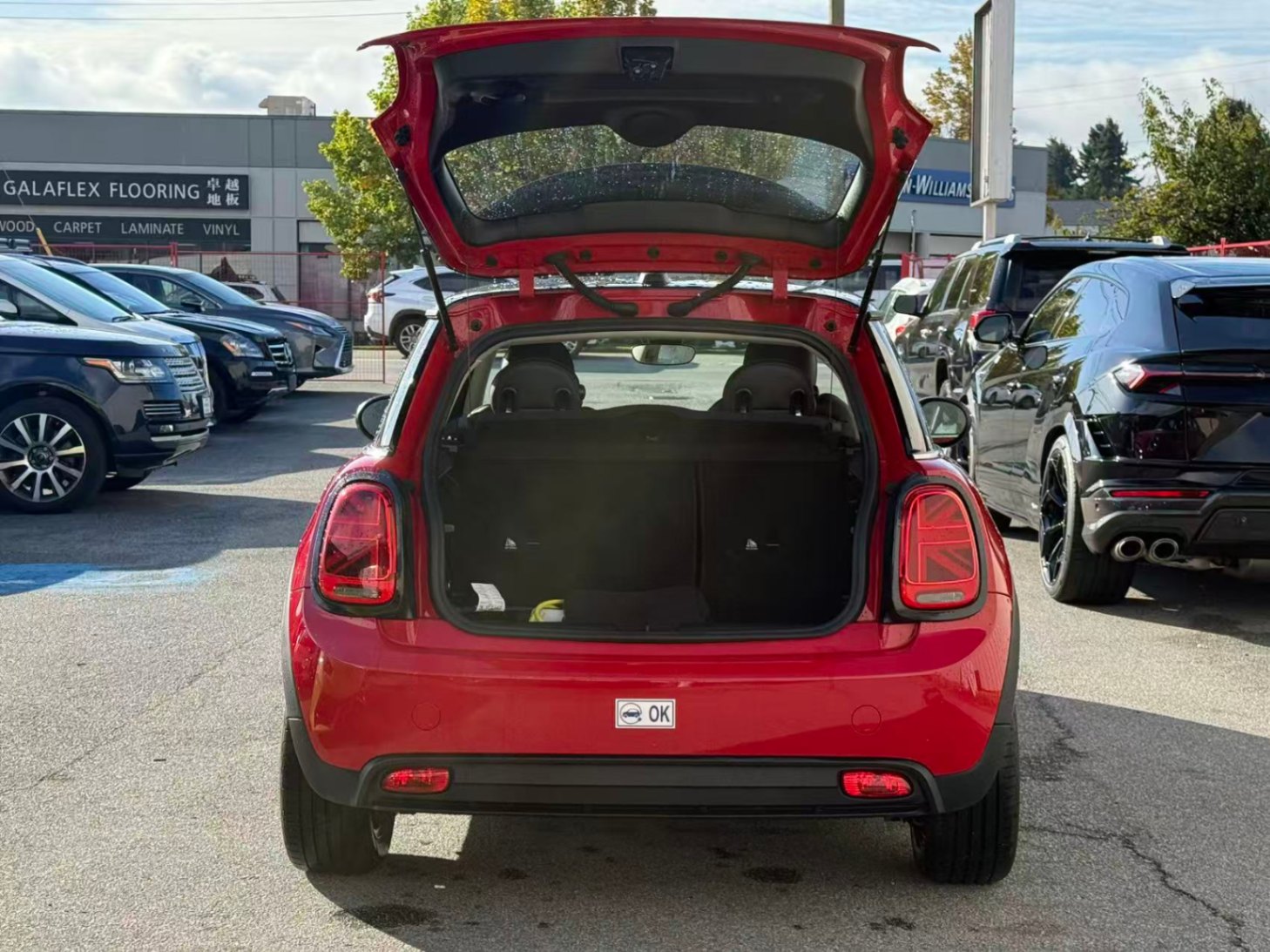 2023 MINI 3 Door Cooper S. BC LOCAL VEHICLE. FULL SERVICED HISTORY., Vancouver, Cash