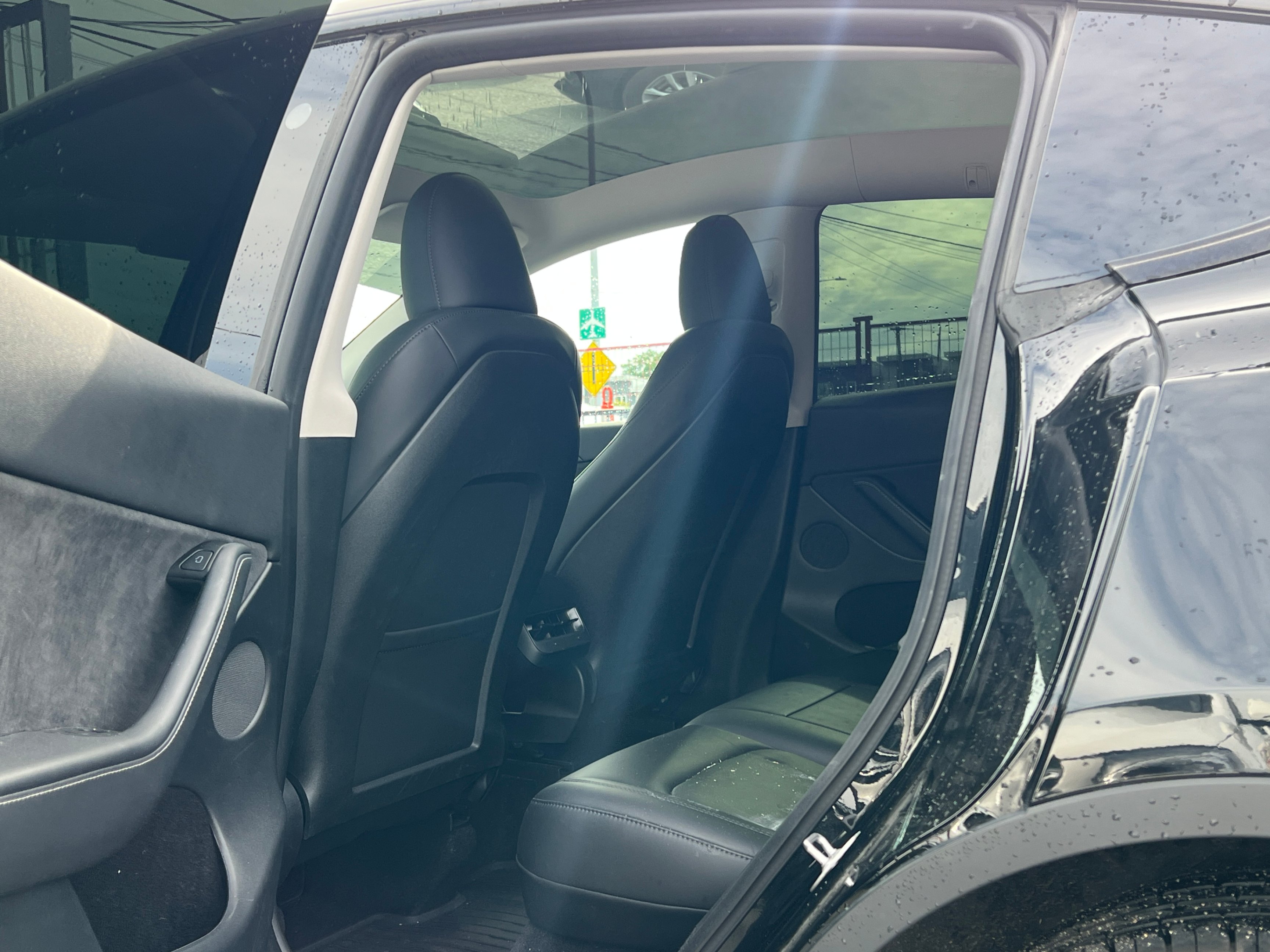 2023 Tesla Model Y RWD, Vancouver, Cash