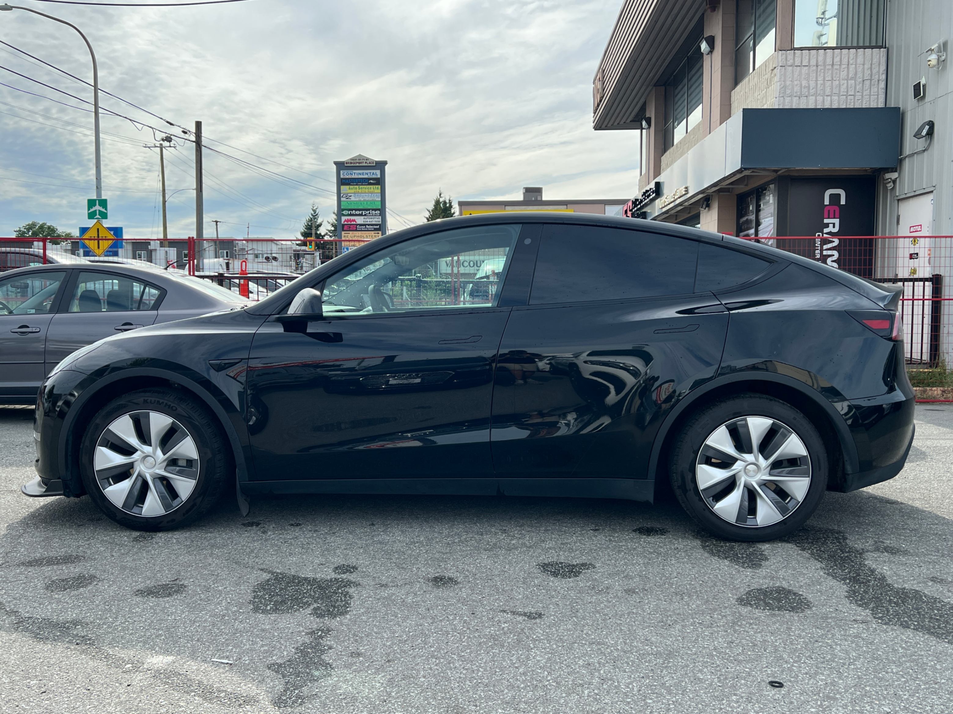 2023 Tesla Model Y RWD, Vancouver, Cash