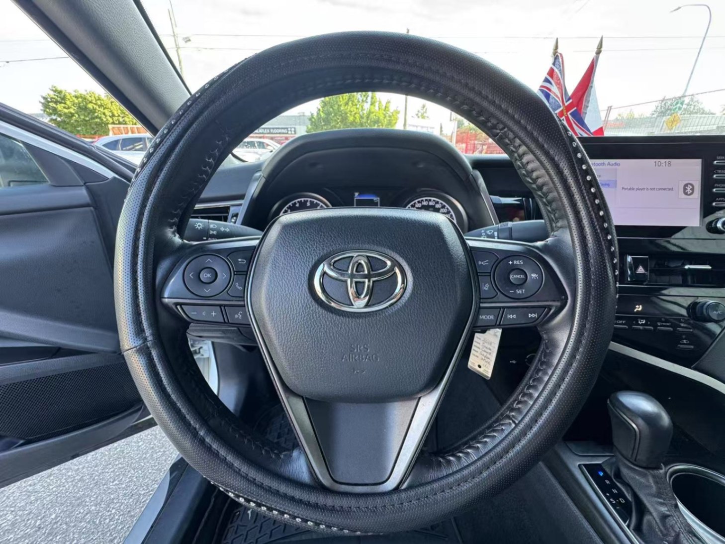 2023 Toyota Camry SE Auto. BC LOCAL VEHICLE., Vancouver, Cash