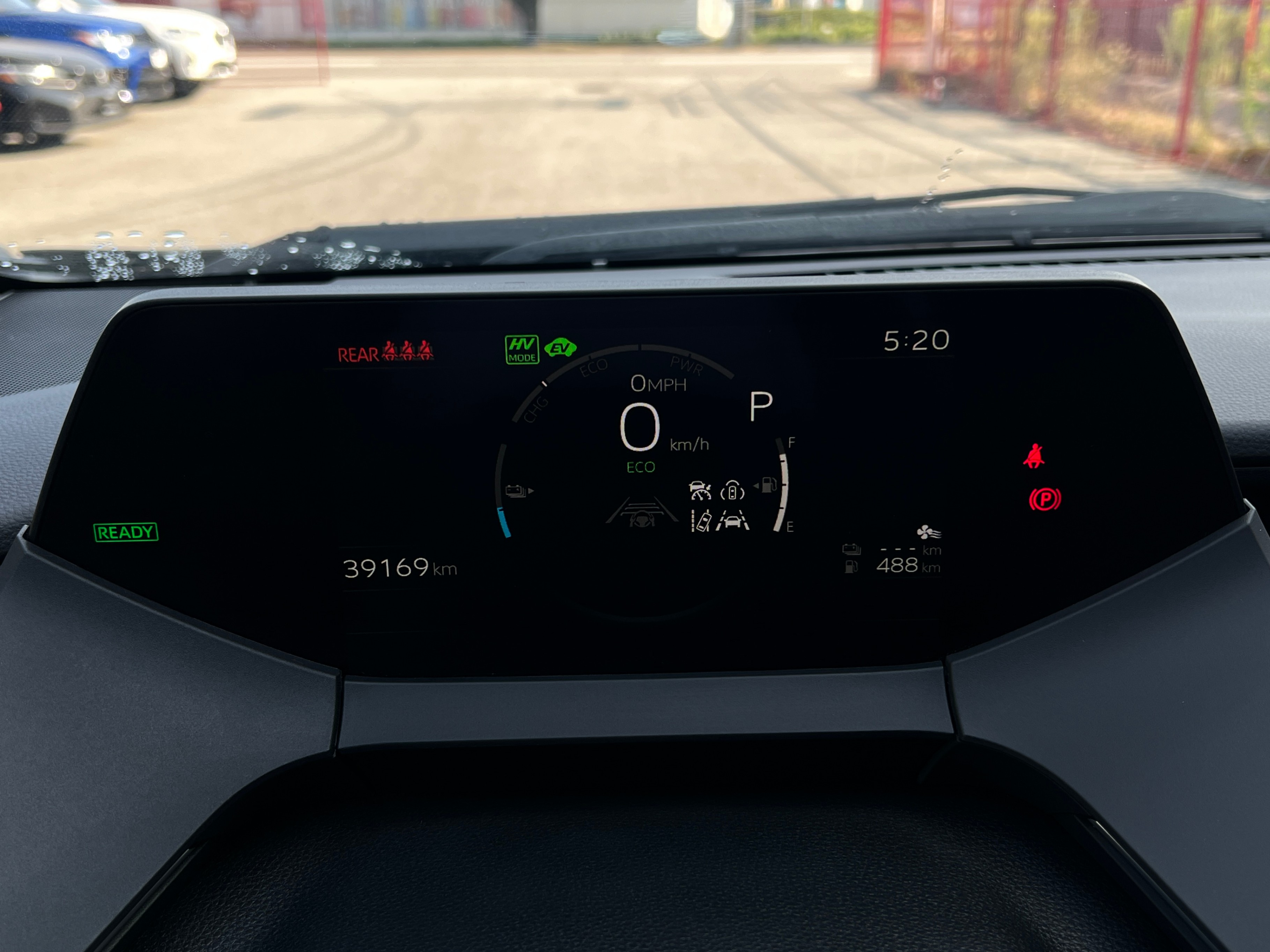 2023 Toyota Prius Prime SE Auto. BC LOCAL VEHICLE. REBUILT TITLE*, Vancouver, Cash