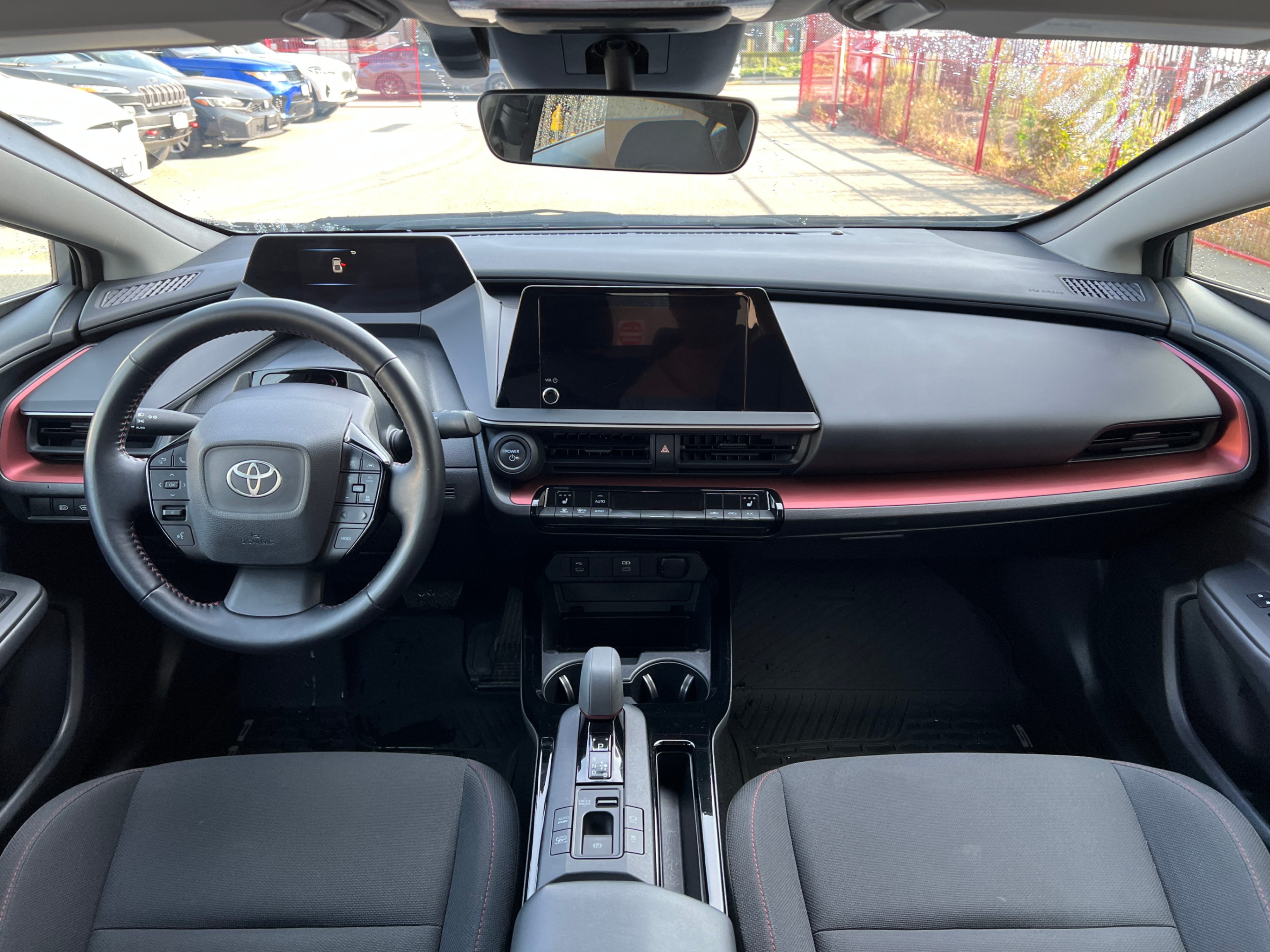 2023 Toyota Prius Prime SE Auto. BC LOCAL VEHICLE. REBUILT TITLE*, Vancouver, Cash