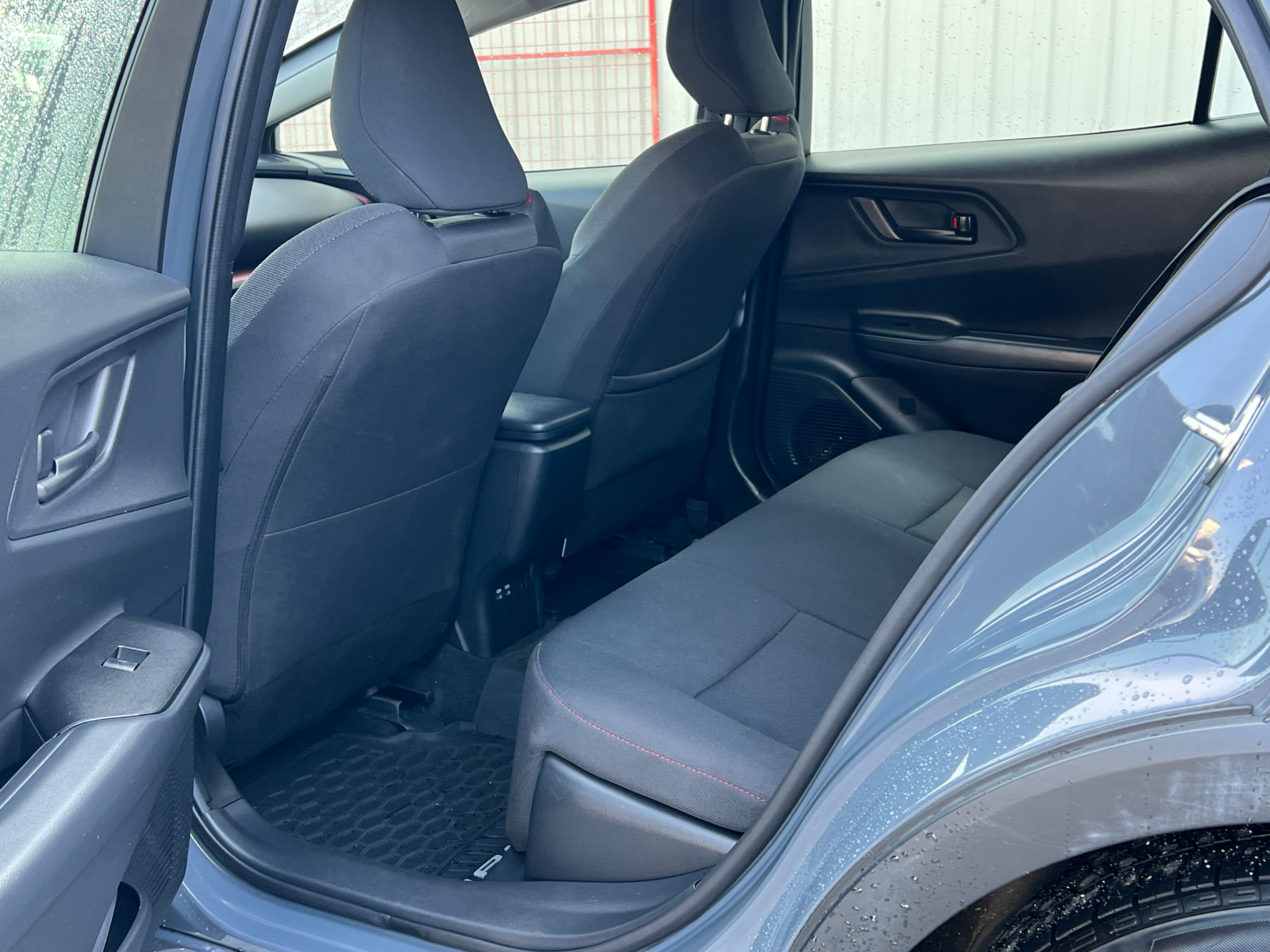 2023 Toyota Prius Prime SE Auto. BC LOCAL VEHICLE. REBUILT TITLE*, Vancouver, Cash