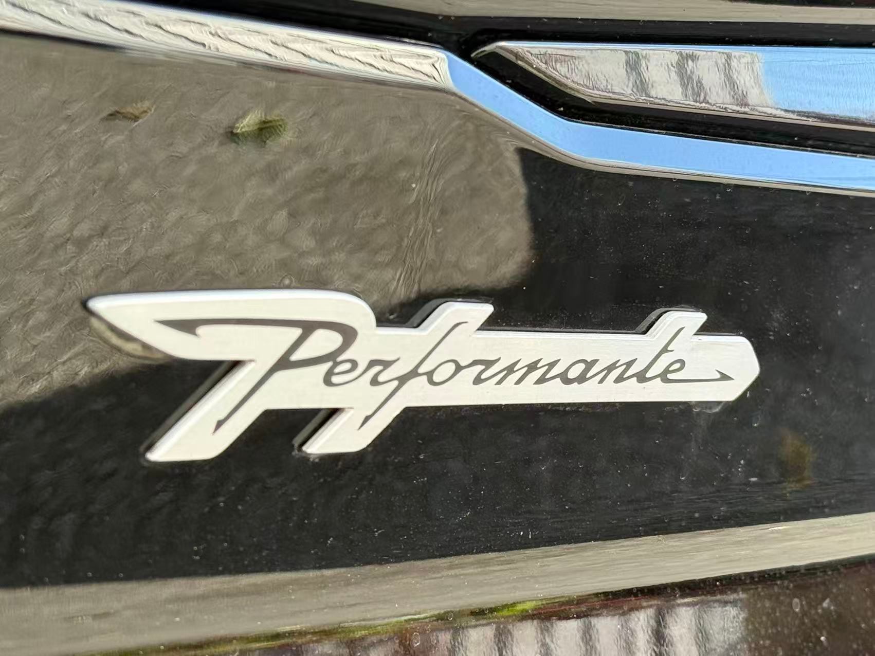 2024 LAMBORGHINI URUS PERFORMANTE, 温哥华, 全款车