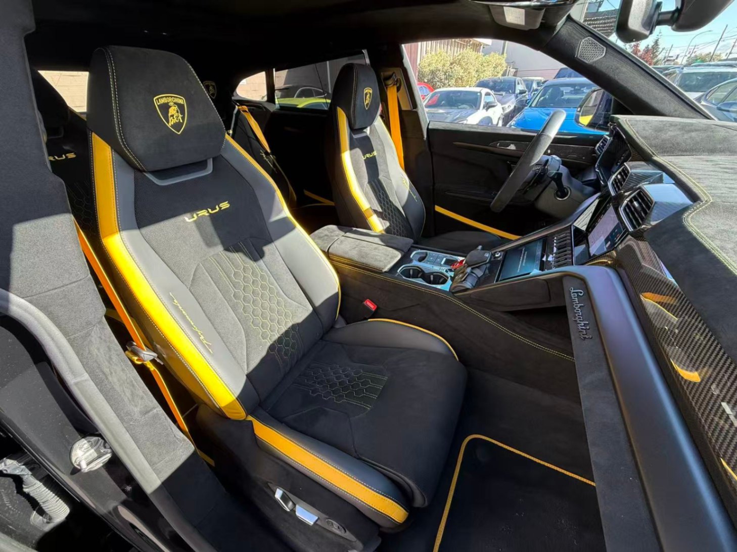 2024 LAMBORGHINI URUS PERFORMANTE, 温哥华, 全款车