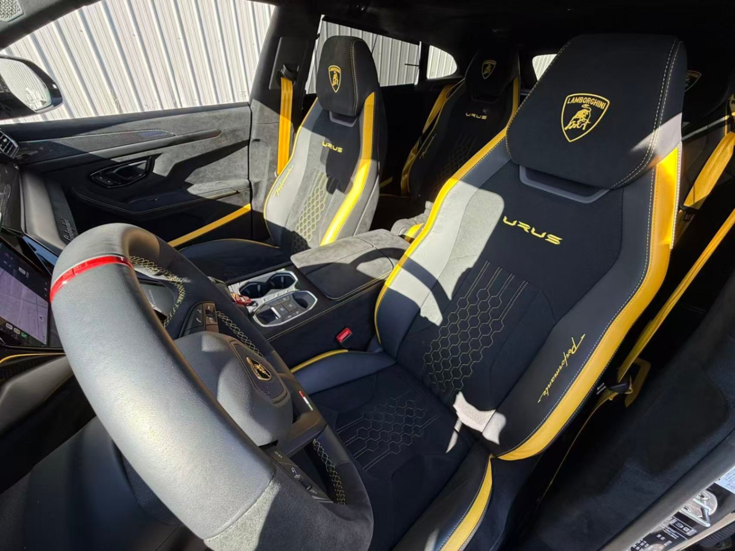2024 LAMBORGHINI URUS PERFORMANTE, 温哥华, 全款车
