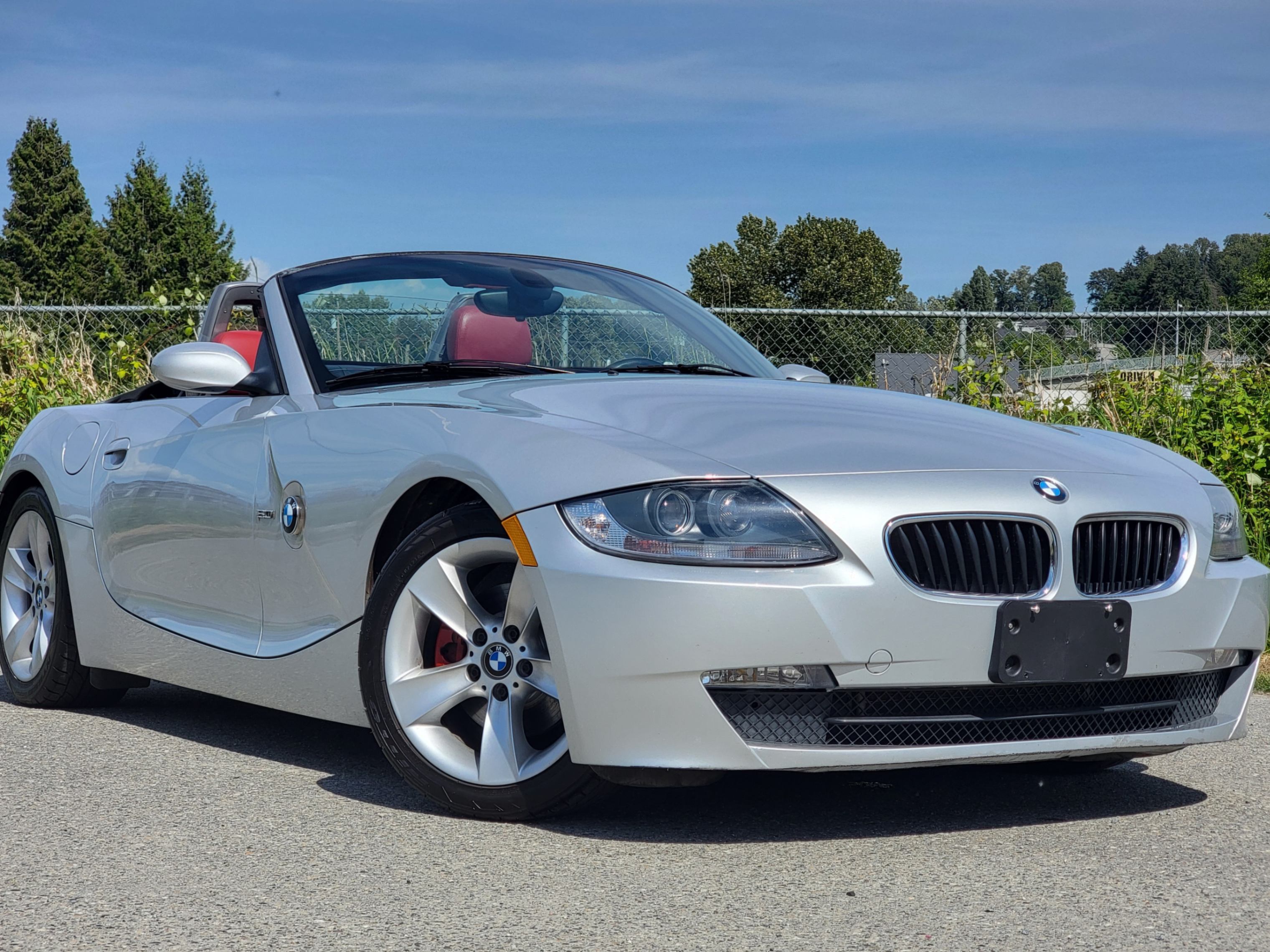 Silver 2007 BMW Z4 3.0i Roadster RWD Convertible Rear-Wheel Drive Automatic
