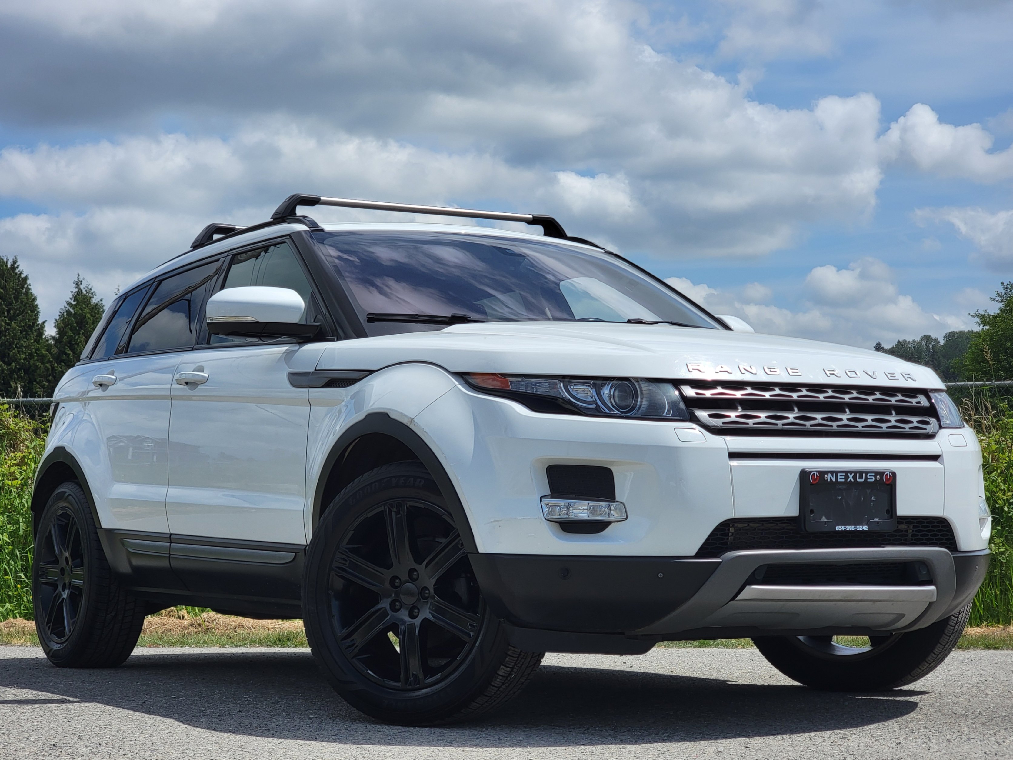 White 2012 Land Rover Range Rover Evoque SUV / Crossover All-Wheel Drive Automatic