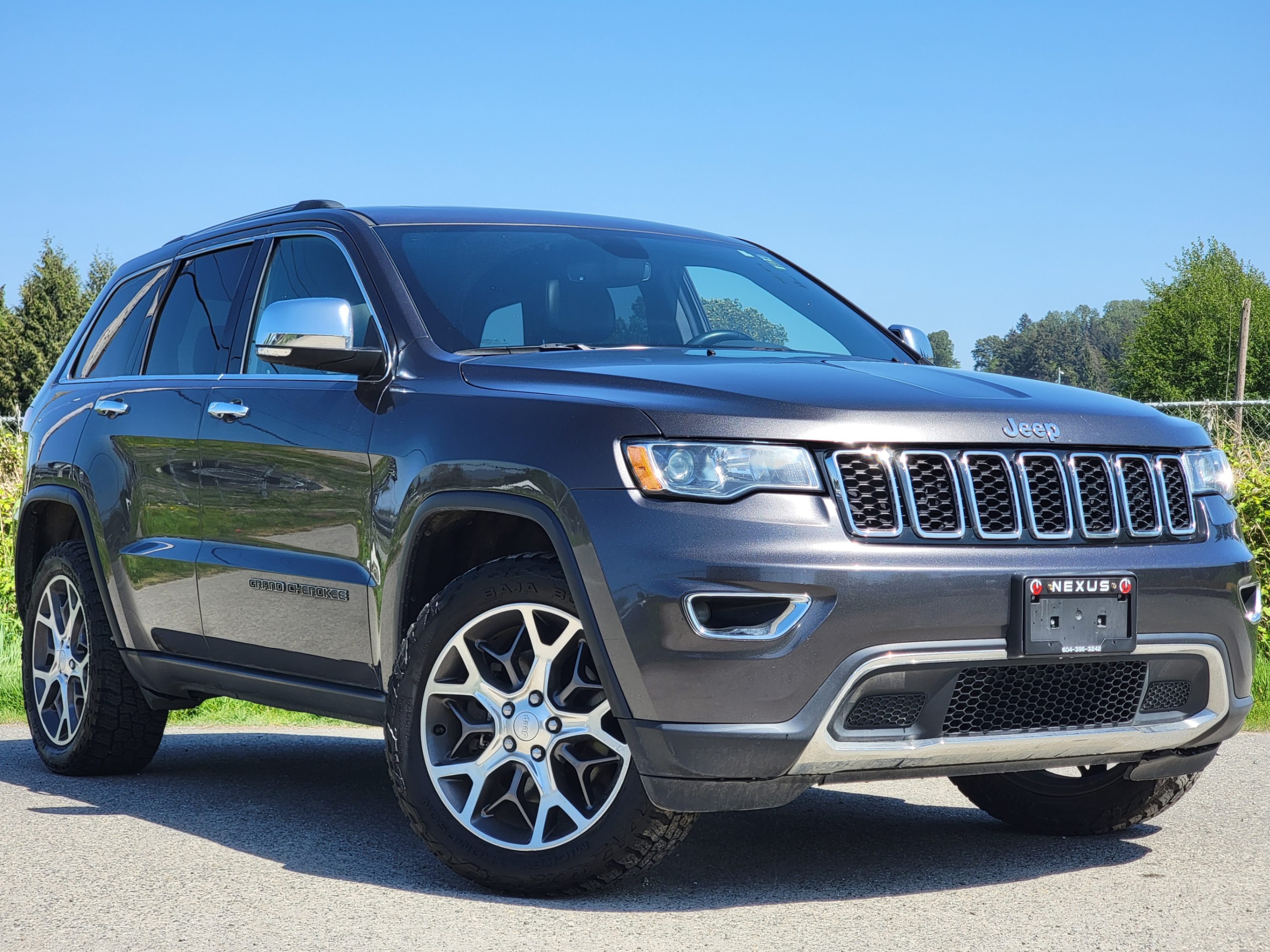 Gray 2021 Jeep Grand Cherokee Limited 4WD SUV / Crossover Four-Wheel Drive Automatic