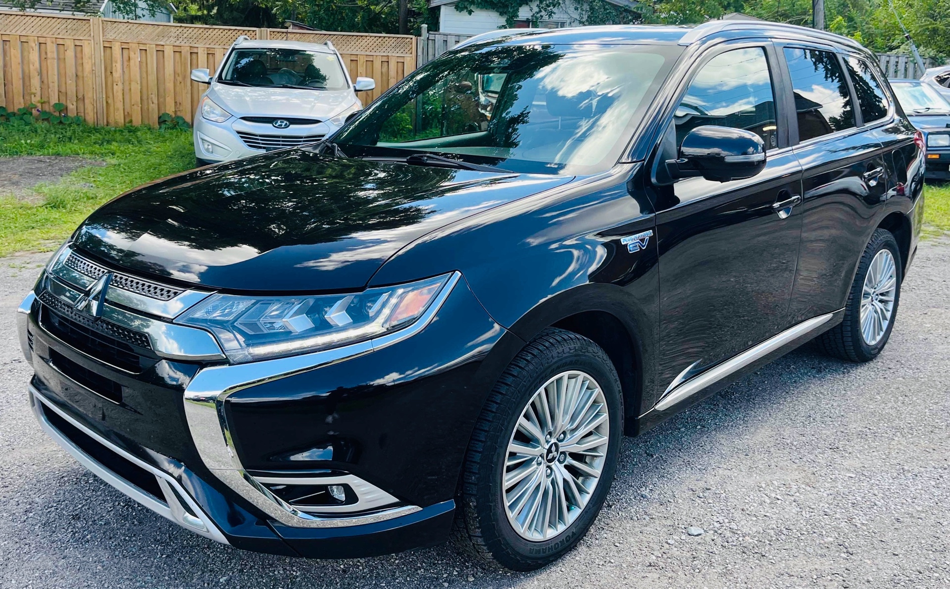 Util Black 2019 Mitsubishi Outlander Hybrid Plug-in SUV / Crossover Automatic