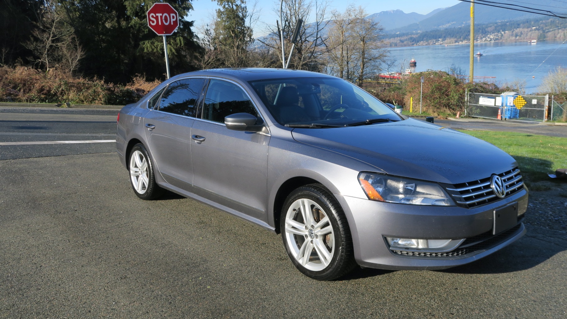 Gray 2014 Volkswagen Passat TDI Highline Sedan Automatic