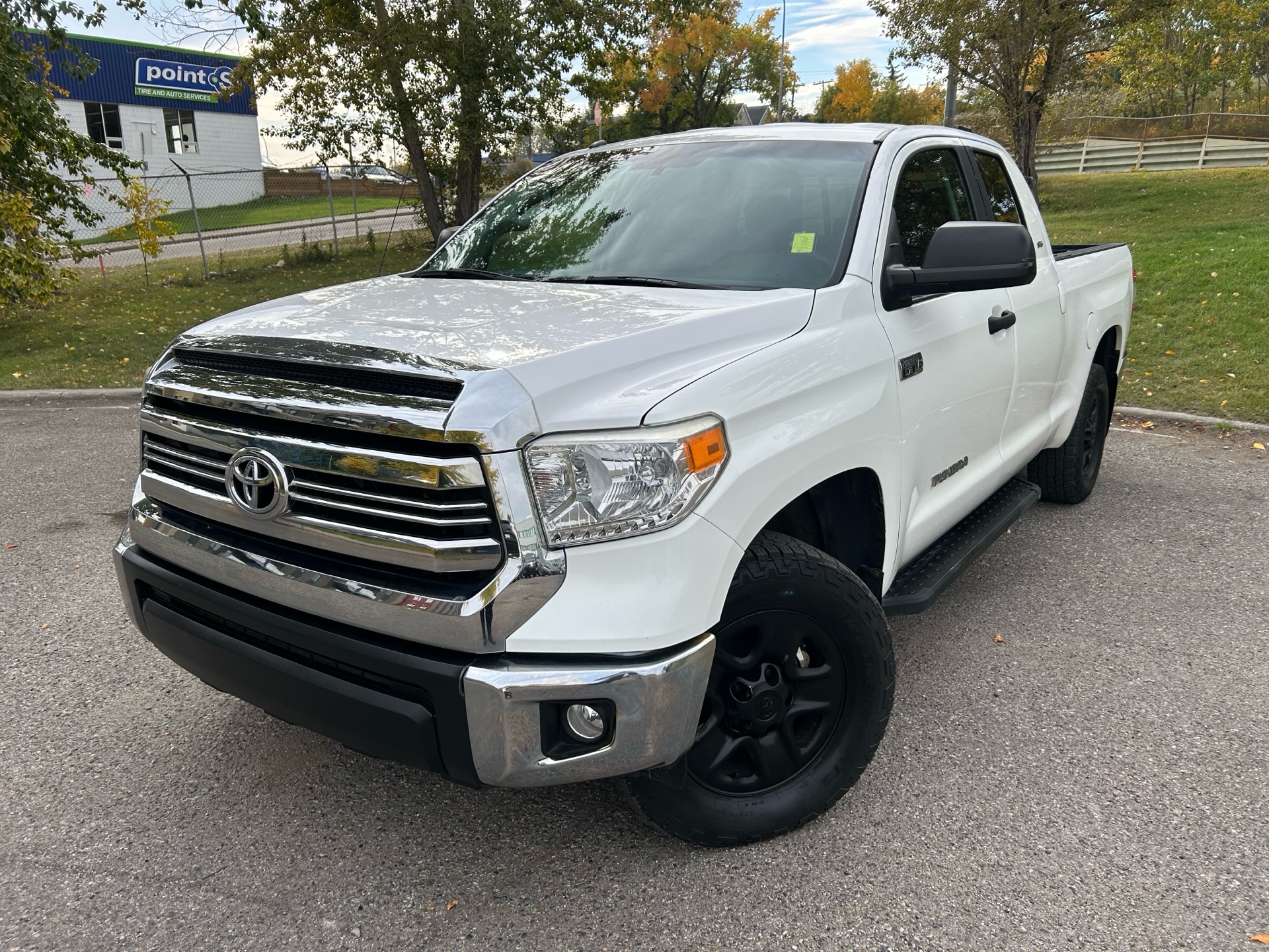 White 2016 Toyota Tundra Pickup Truck Four-Wheel Drive Automatic