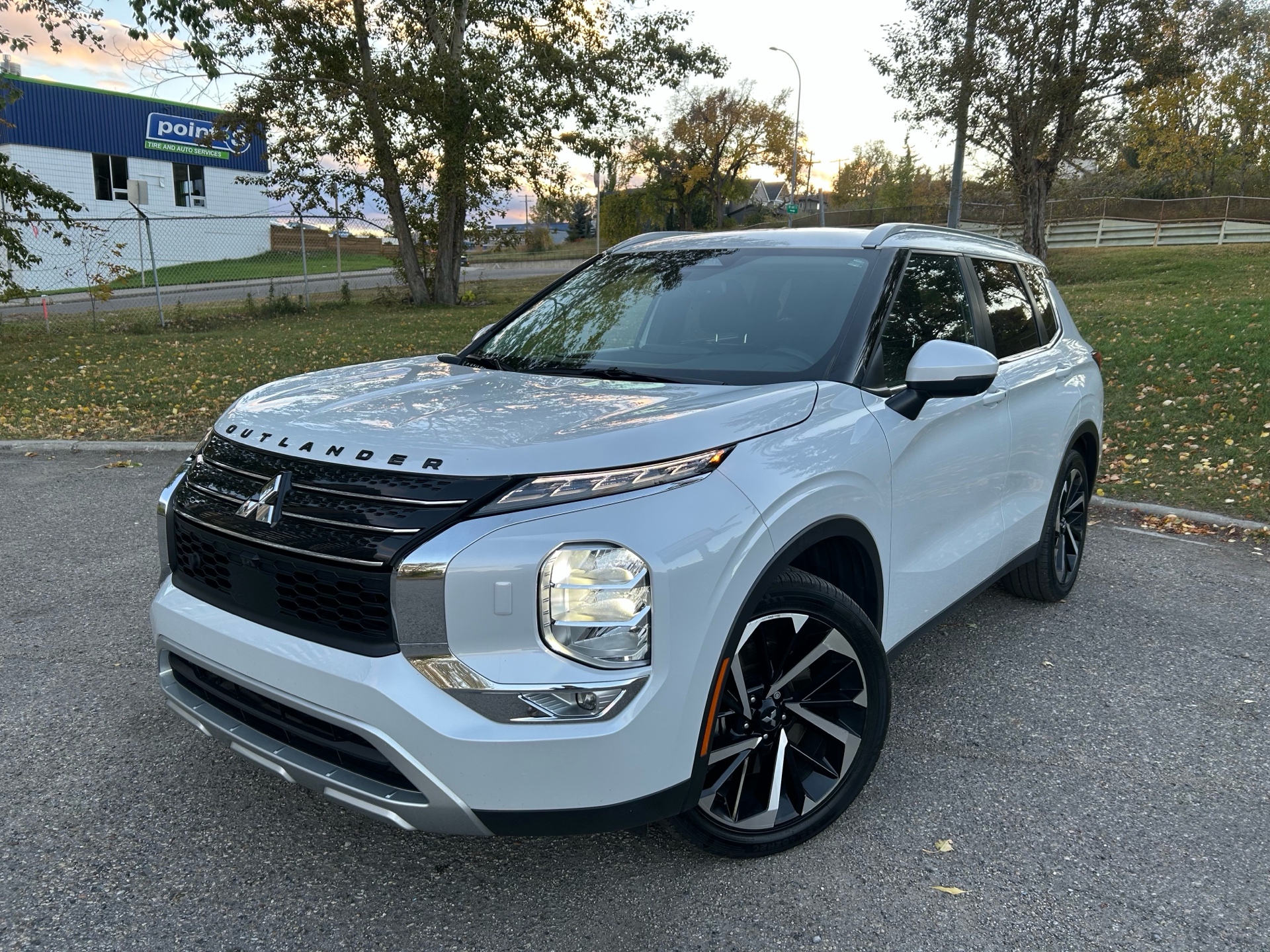  2024 Mitsubishi Outlander SEL S-AWC   