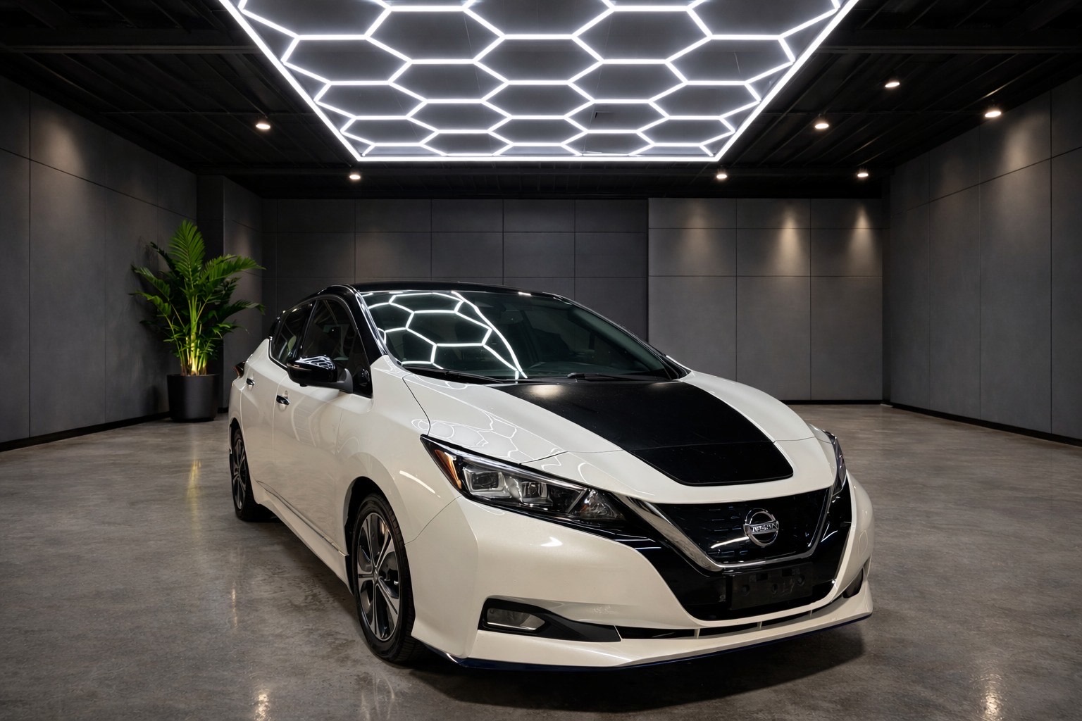 2022 Nissan LEAF SL Plus FWD