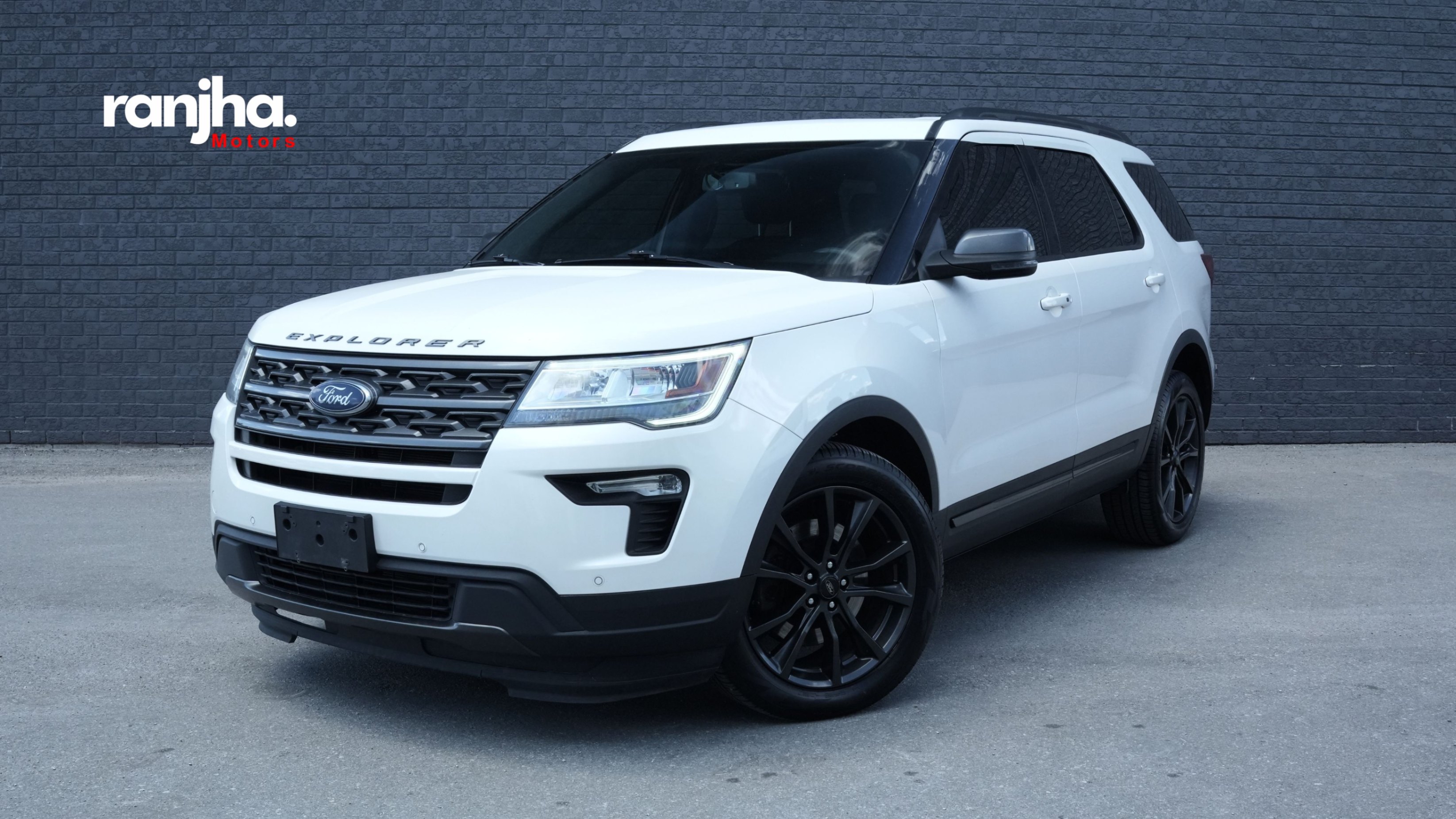 White 2018 Ford Explorer XLT AWD SUV / Crossover All-Wheel Drive Automatic