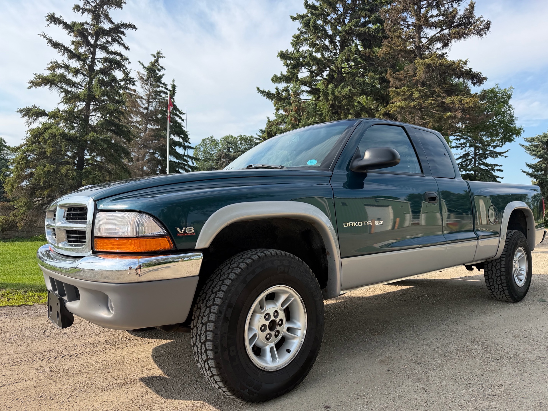 Gray 1999 Dodge Dakota Pickup Truck Four-Wheel Drive Automatic