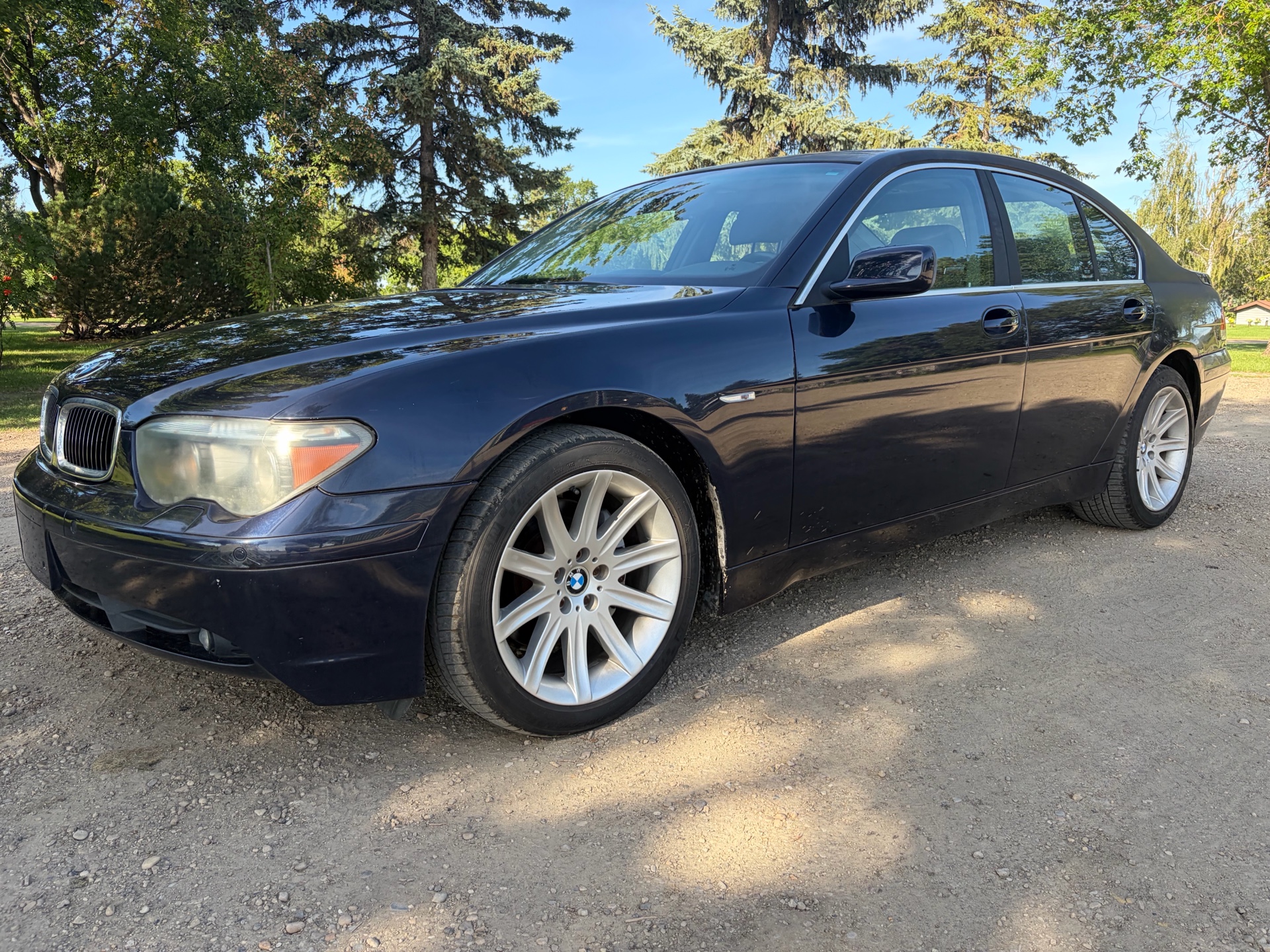 Blue 2004 BMW 7 Series Sedan Rear-Wheel Drive Automatic
