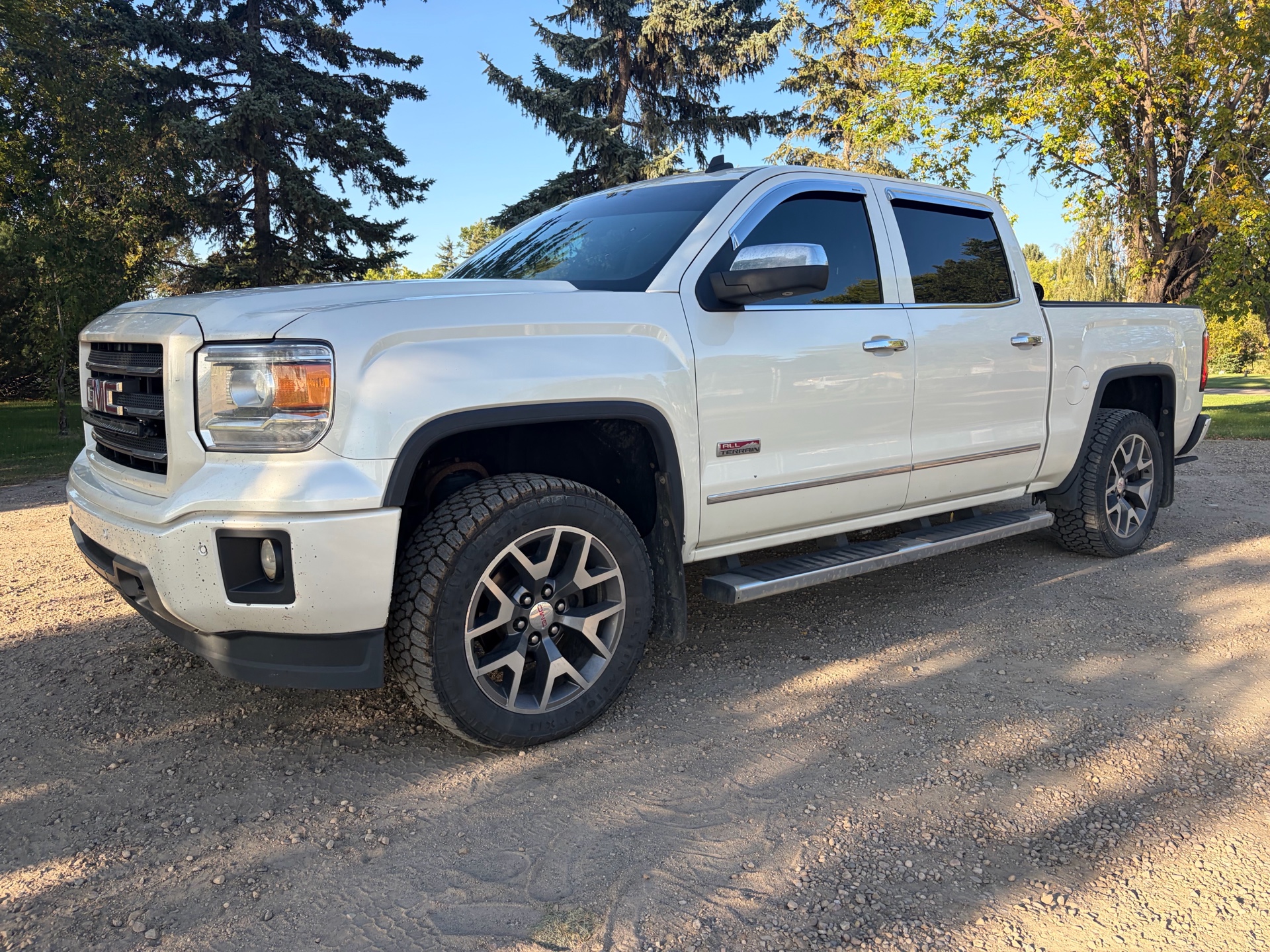White 2014 GMC Sierra 1500 Pickup Truck Four-Wheel Drive Automatic