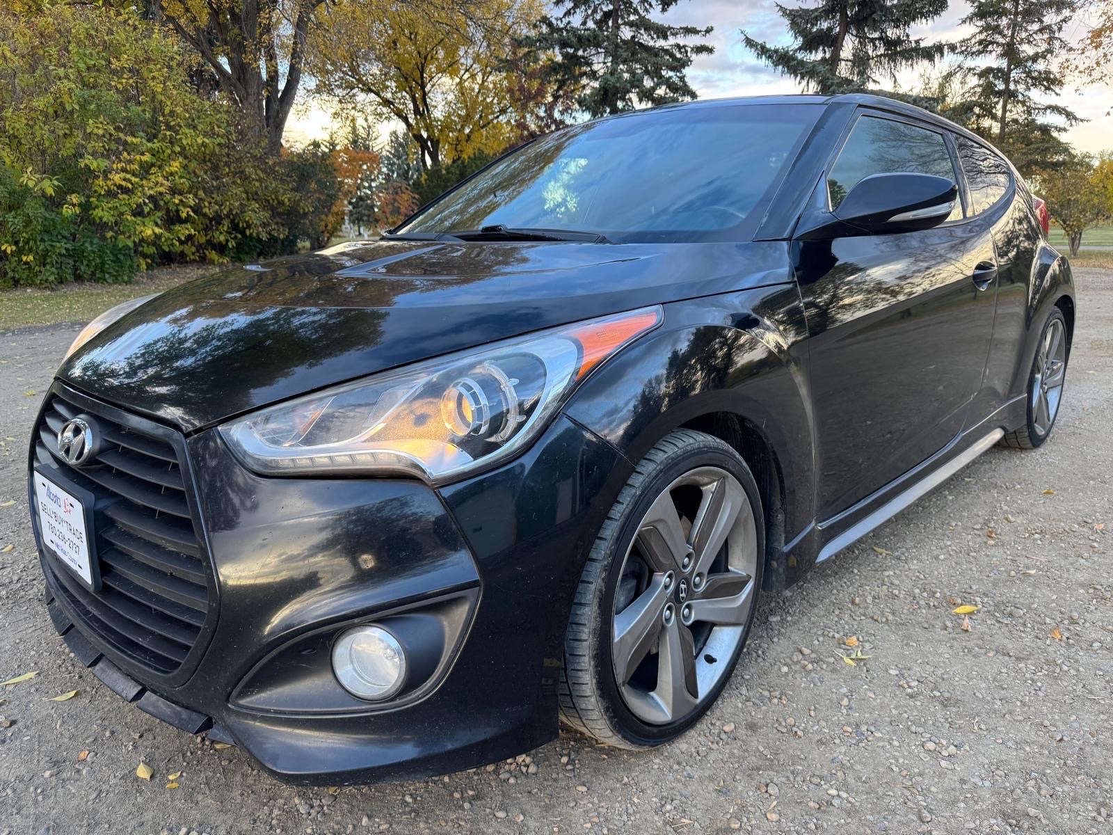 Black 2014 Hyundai Veloster Coupe Front-Wheel Drive Automatic