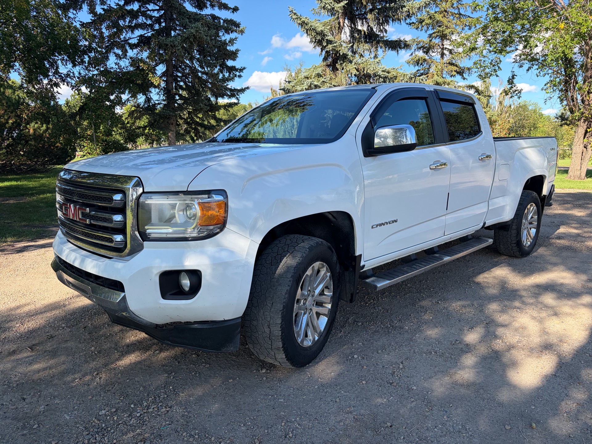 White 2015 GMC Canyon Pickup Truck Four-Wheel Drive Automatic
