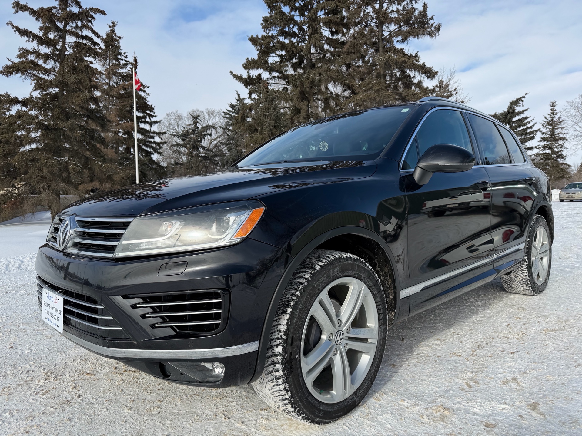 2016 Volkswagen Touareg AWD Execline with R-Line Package