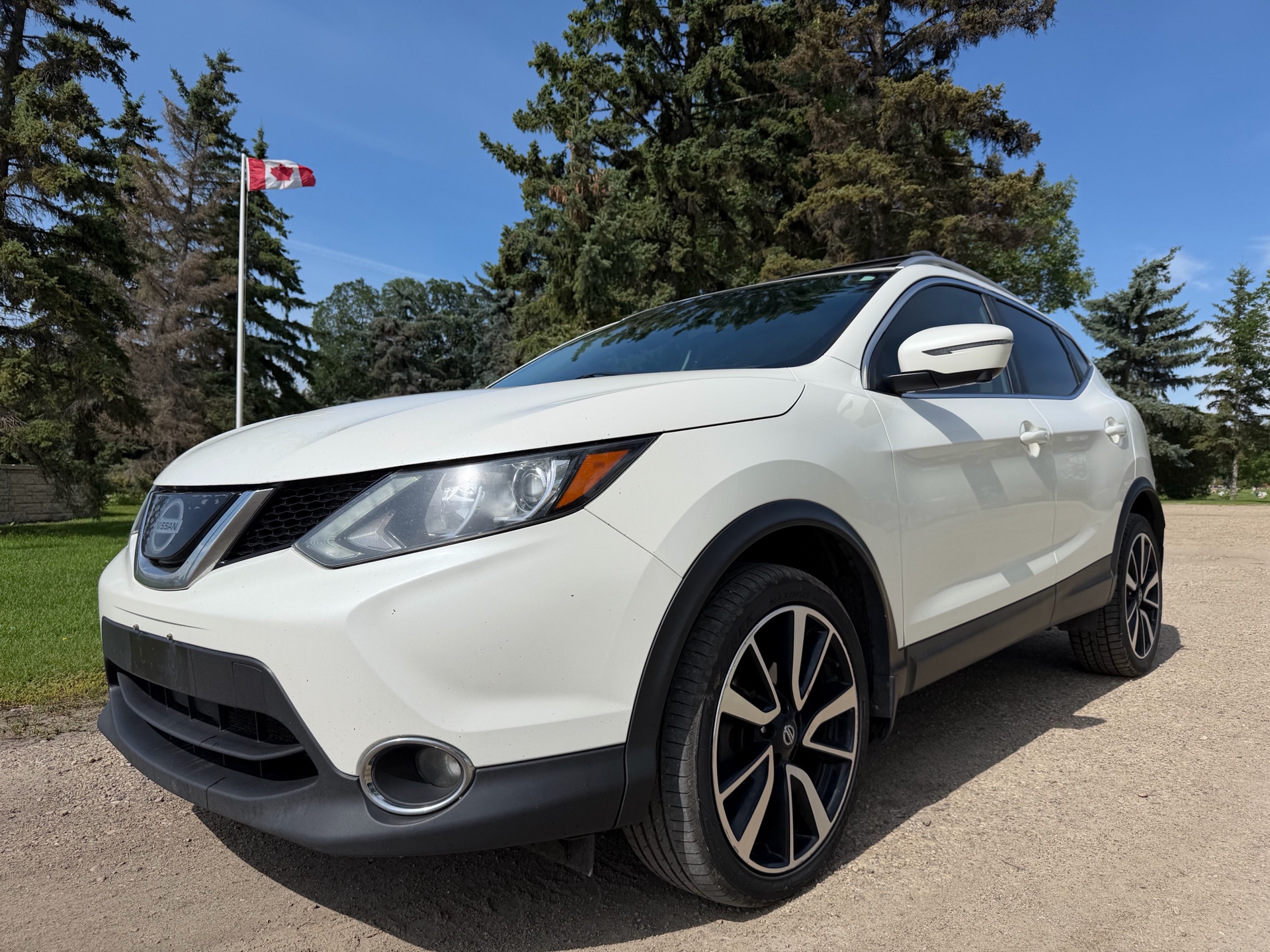 White 2018 Nissan Qashqai SUV / Crossover Automatic