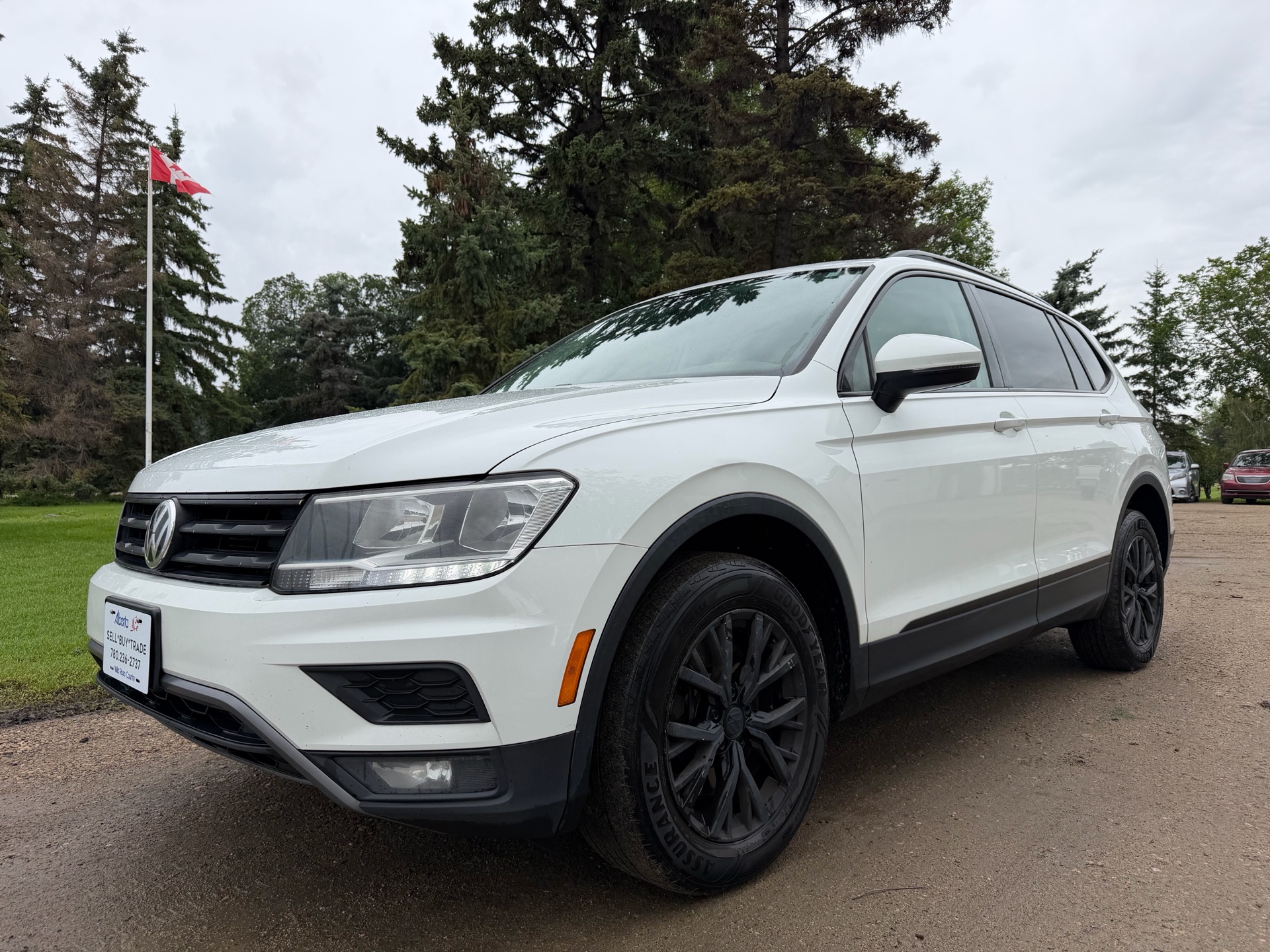 White 2018 Volkswagen Tiguan SUV / Crossover Automatic