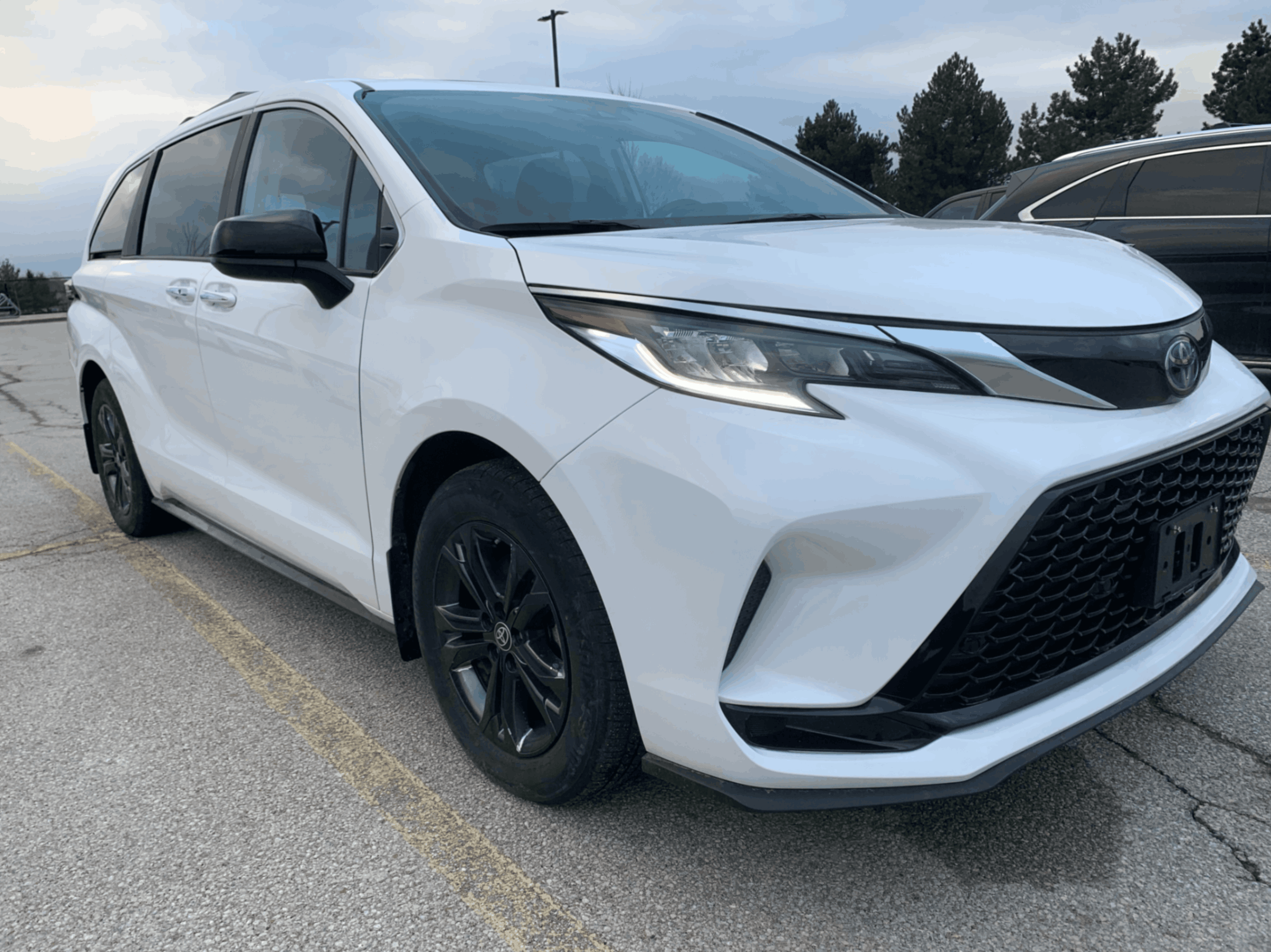 Toyota Sienna XSE 7-Passenger AWD