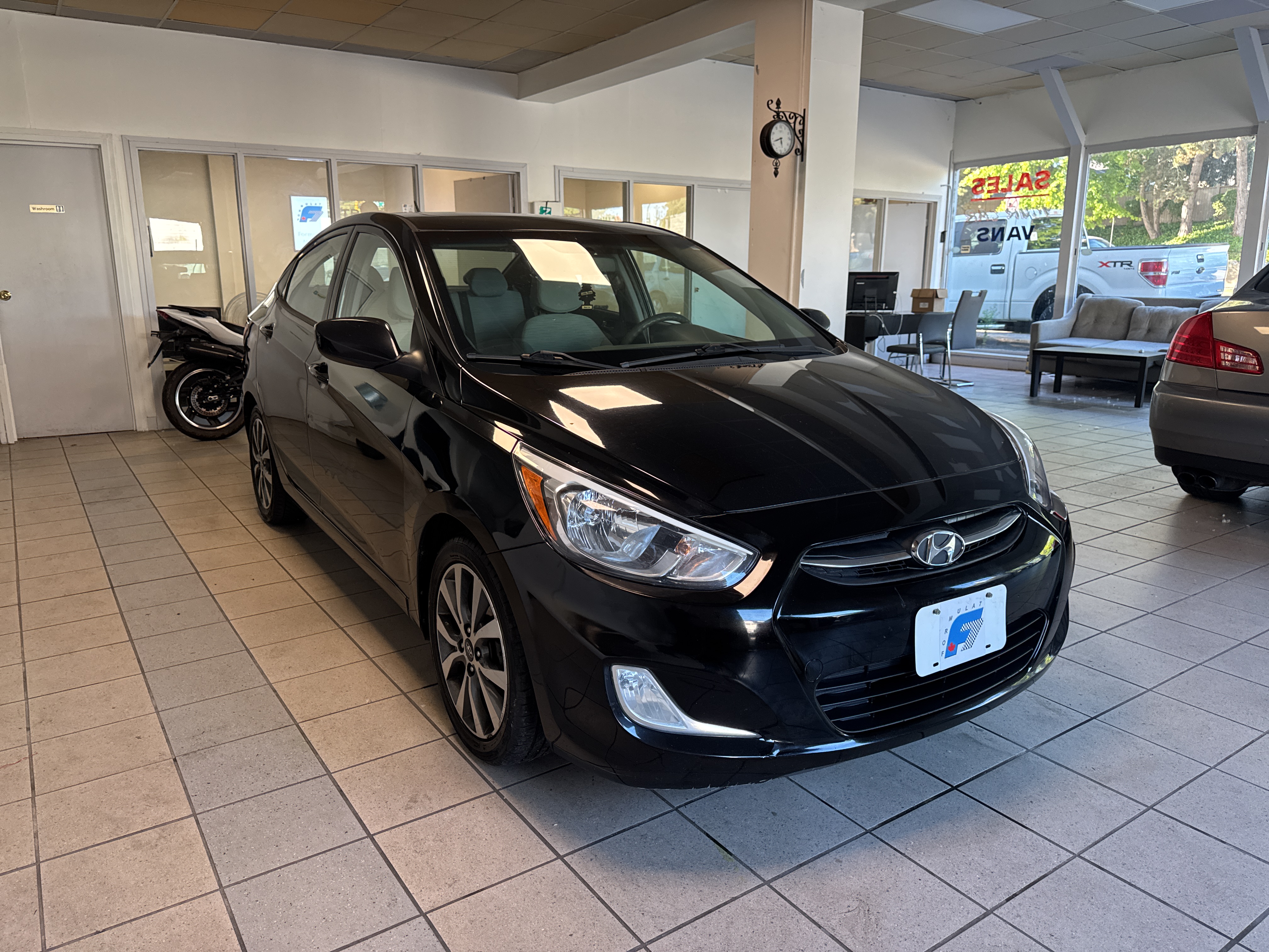 Black 2017 Hyundai Accent SE Sedan FWD Sedan Front-Wheel Drive Automatic