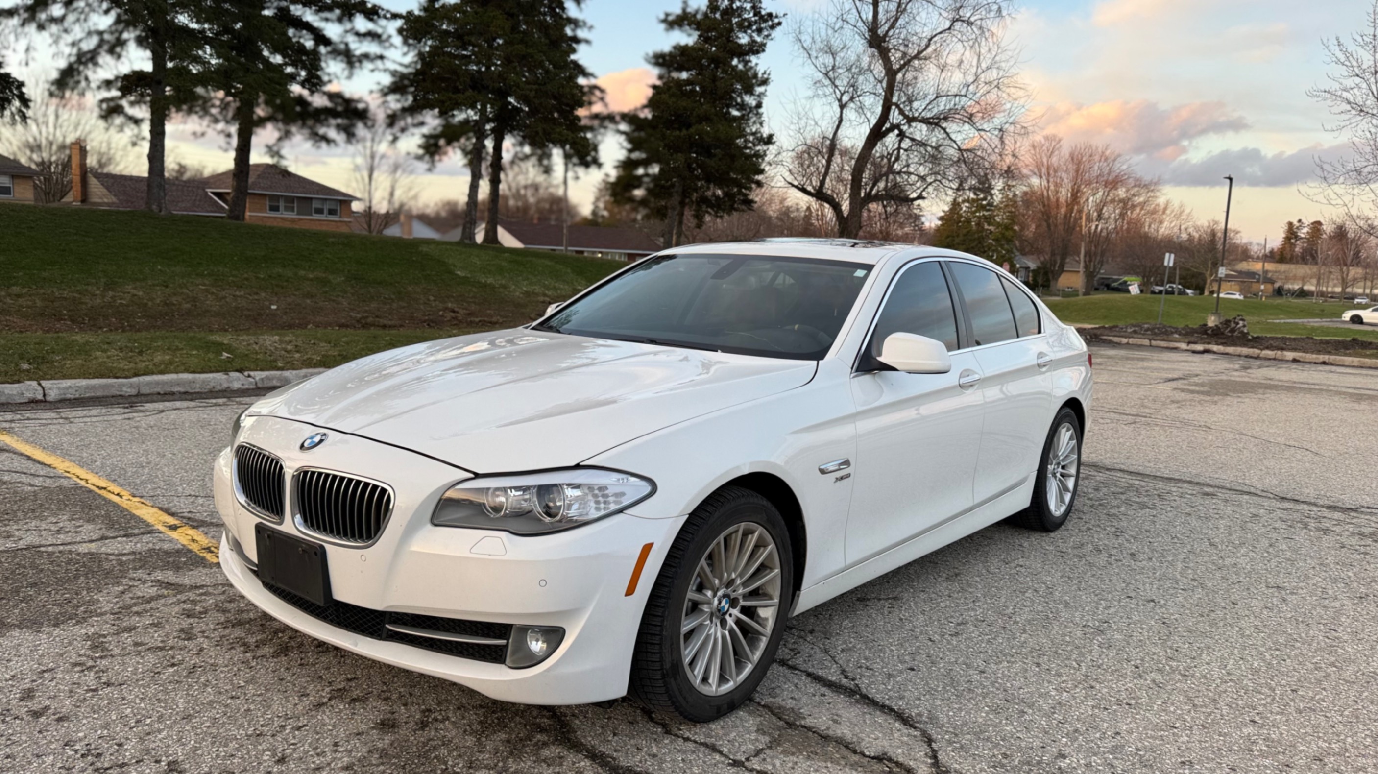 BMW 5 Series 535i xDrive Sedan AWD 2012