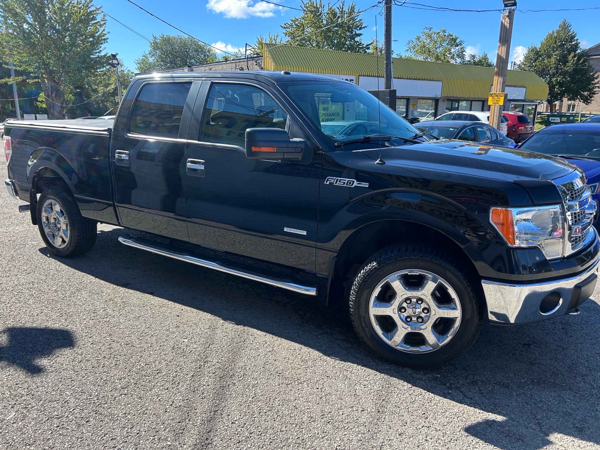 2013 Ford F-150 XLT/4WD/SUPER CREW/CAMERA/ HARD COVER/POWER SEATS/P.GROUP/BLUE TOOTH/RUNNING BOARDS/ALLOYS/CLEAN CARFAX