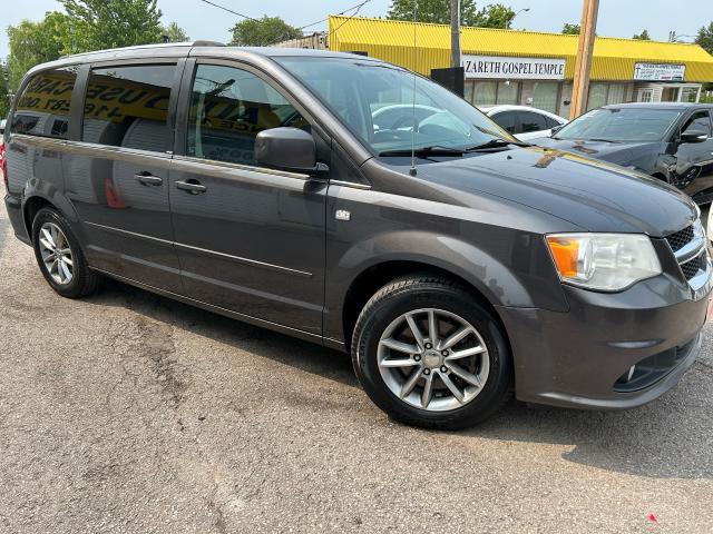 Gray 2014 Dodge Grand Caravan Minivan Front-Wheel Drive Automatic