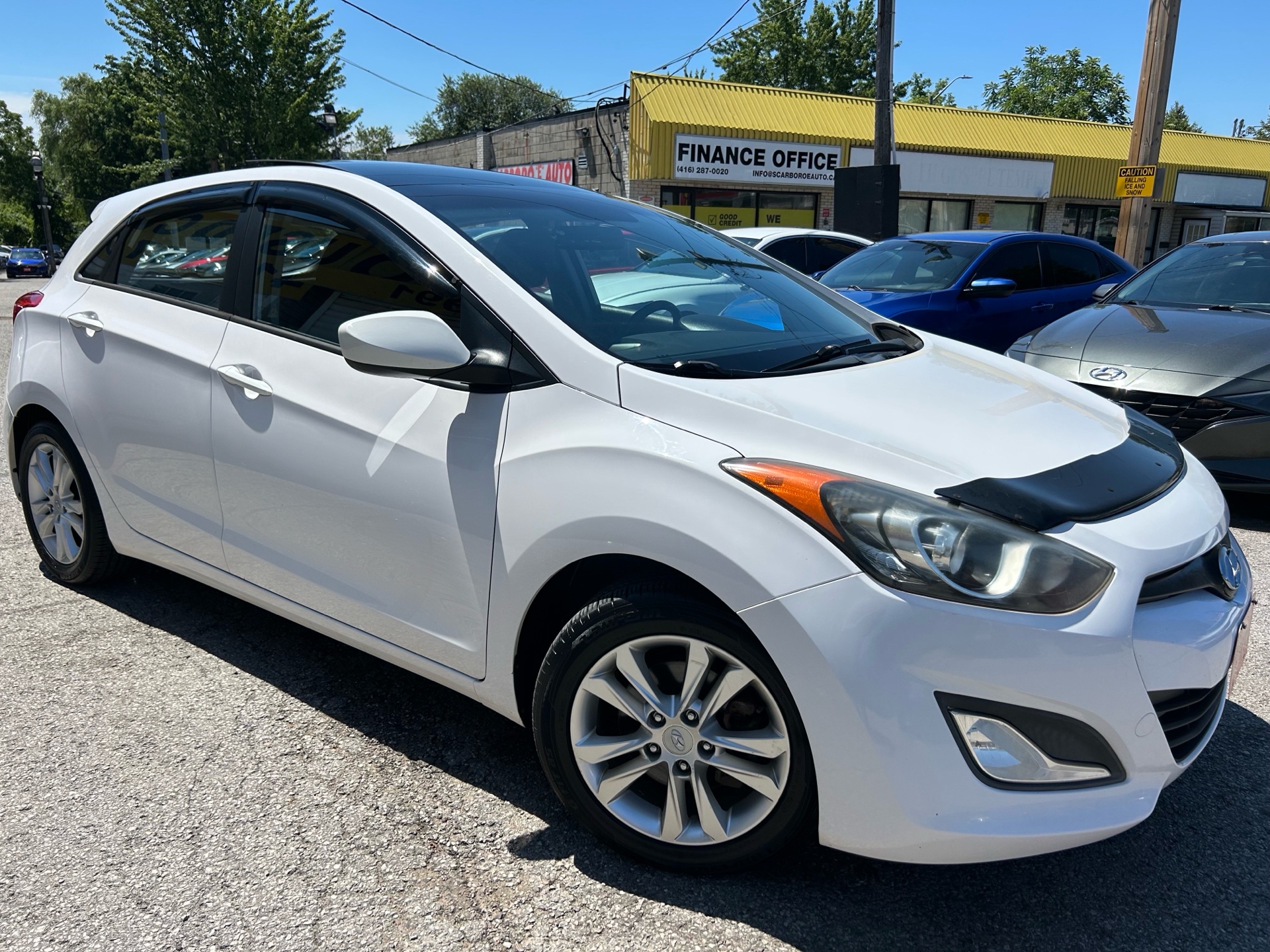 White 2014 Hyundai Elantra GT Hatchback Automatic