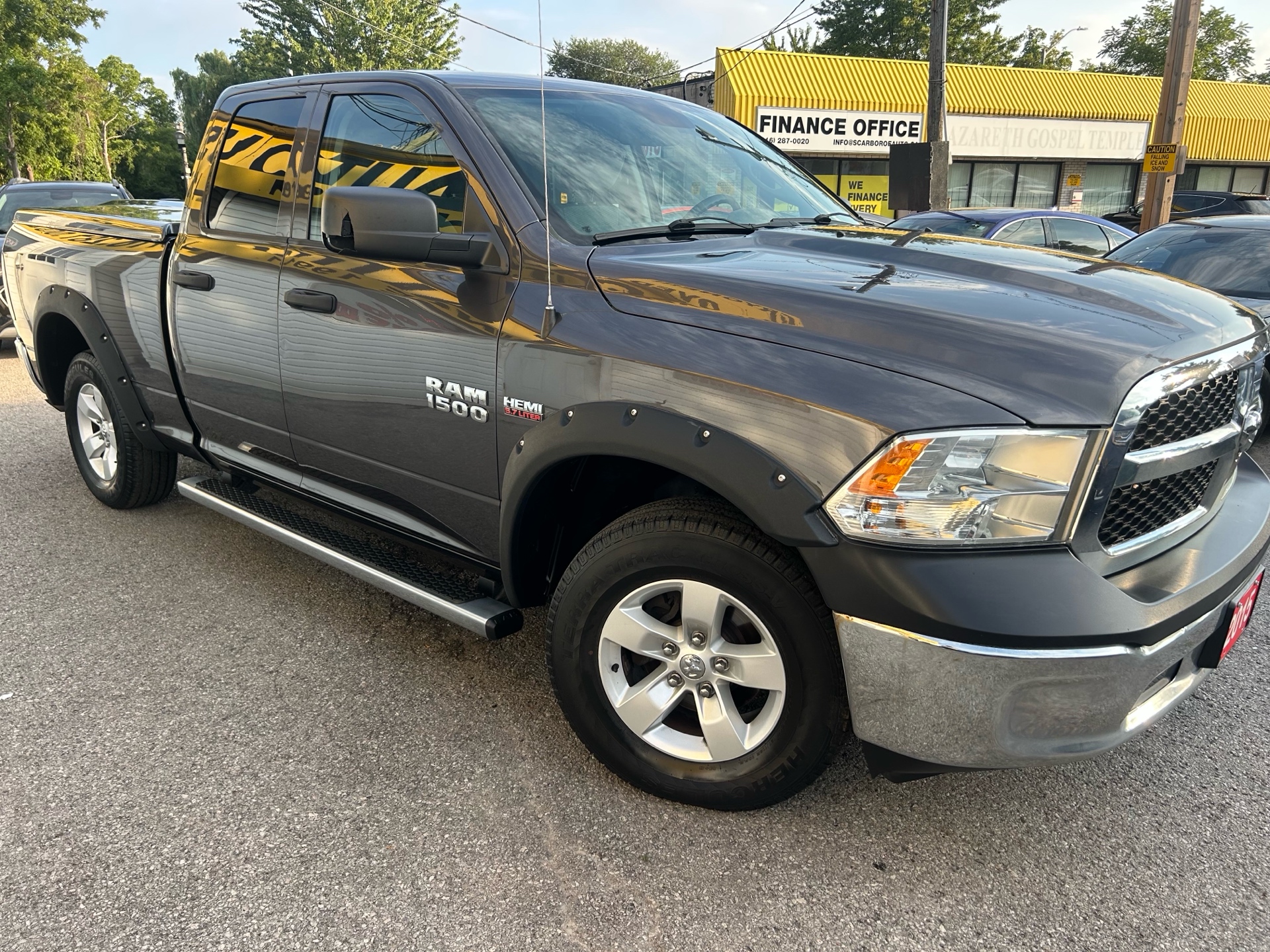 2015 Ram 1500 ST/4WD/HARD COVER/P.GROUP/BLUETOOTH/ALLOYS/CLEAN CARFAX