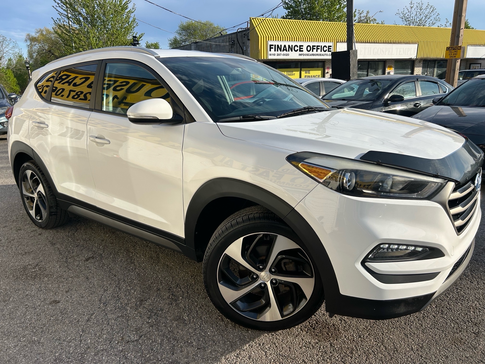 White 2016 Hyundai Tucson SUV / Crossover Automatic
