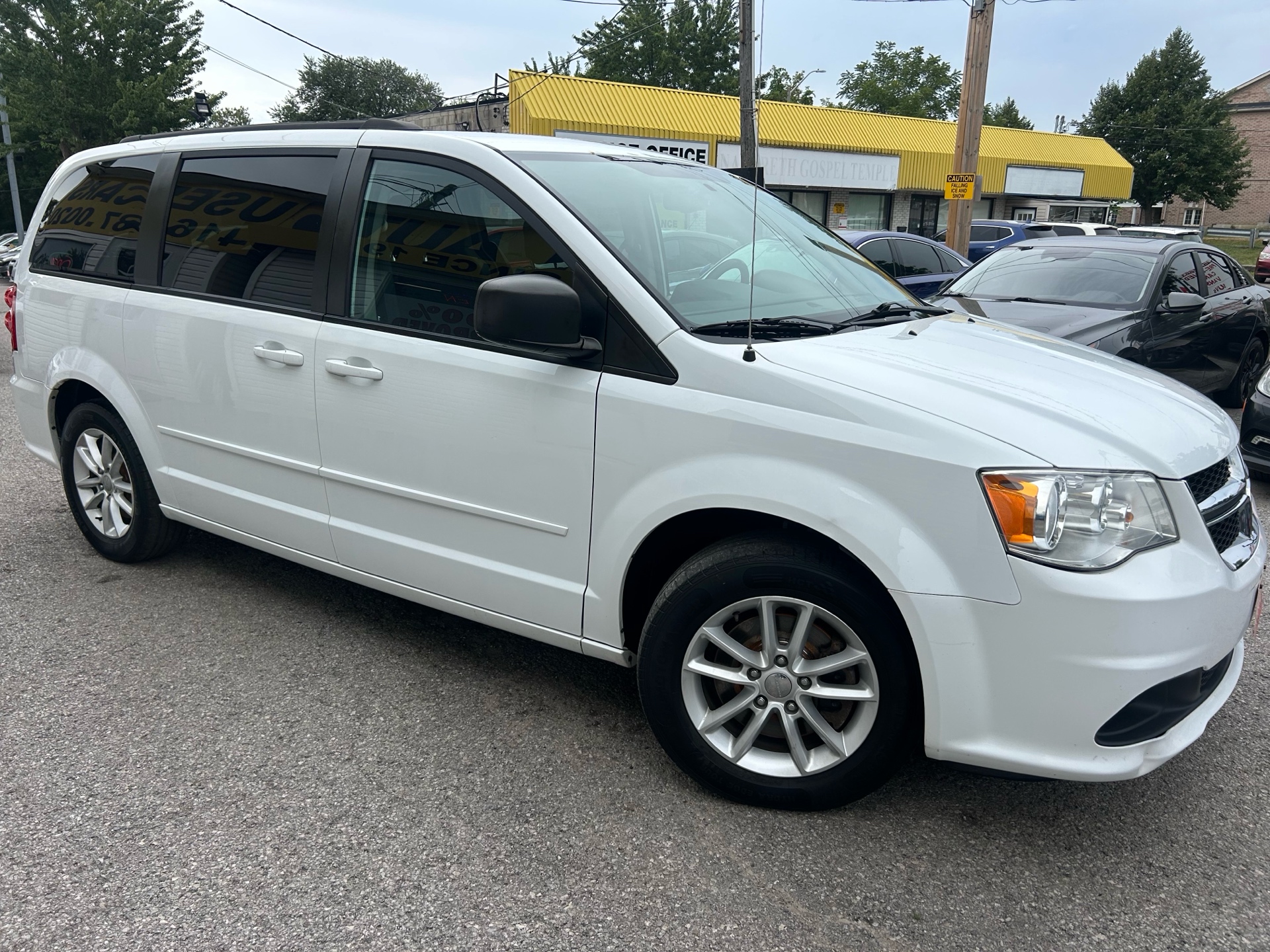 2017 Dodge Grand Caravan SXT/NAVI/POWER DOORS&TRUNK/DVD/POWER GROUP/FOG LIGHTS/ALLOYS...