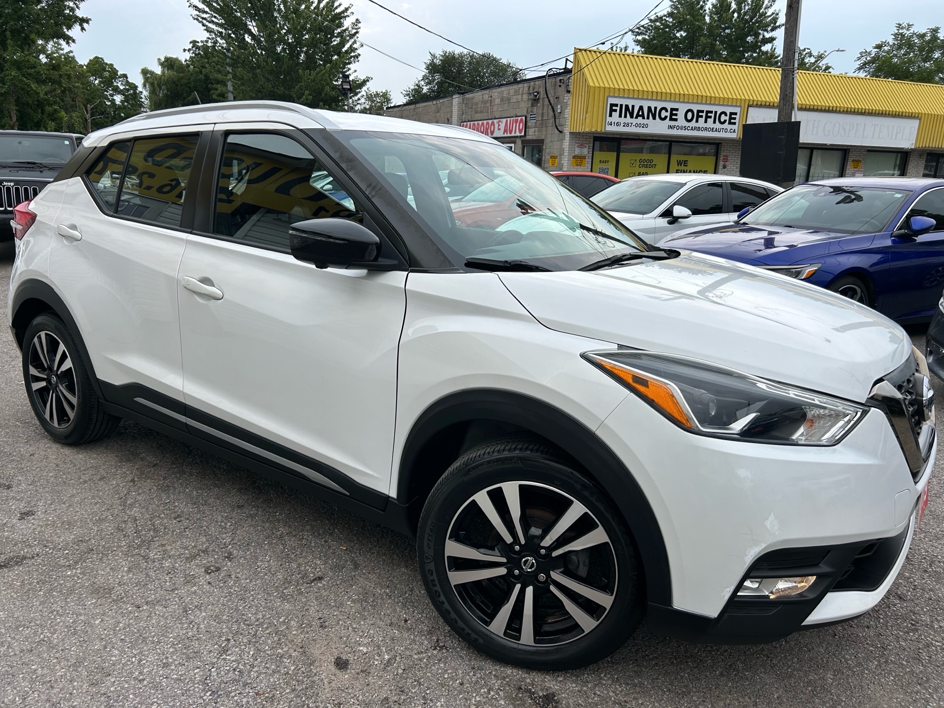 2019 Nissan Kicks SR/NAVI/CAMERA/LEATHER/BLUE TOOTH/FOG LIGHTS/ALLOYS/CLEAN CAR