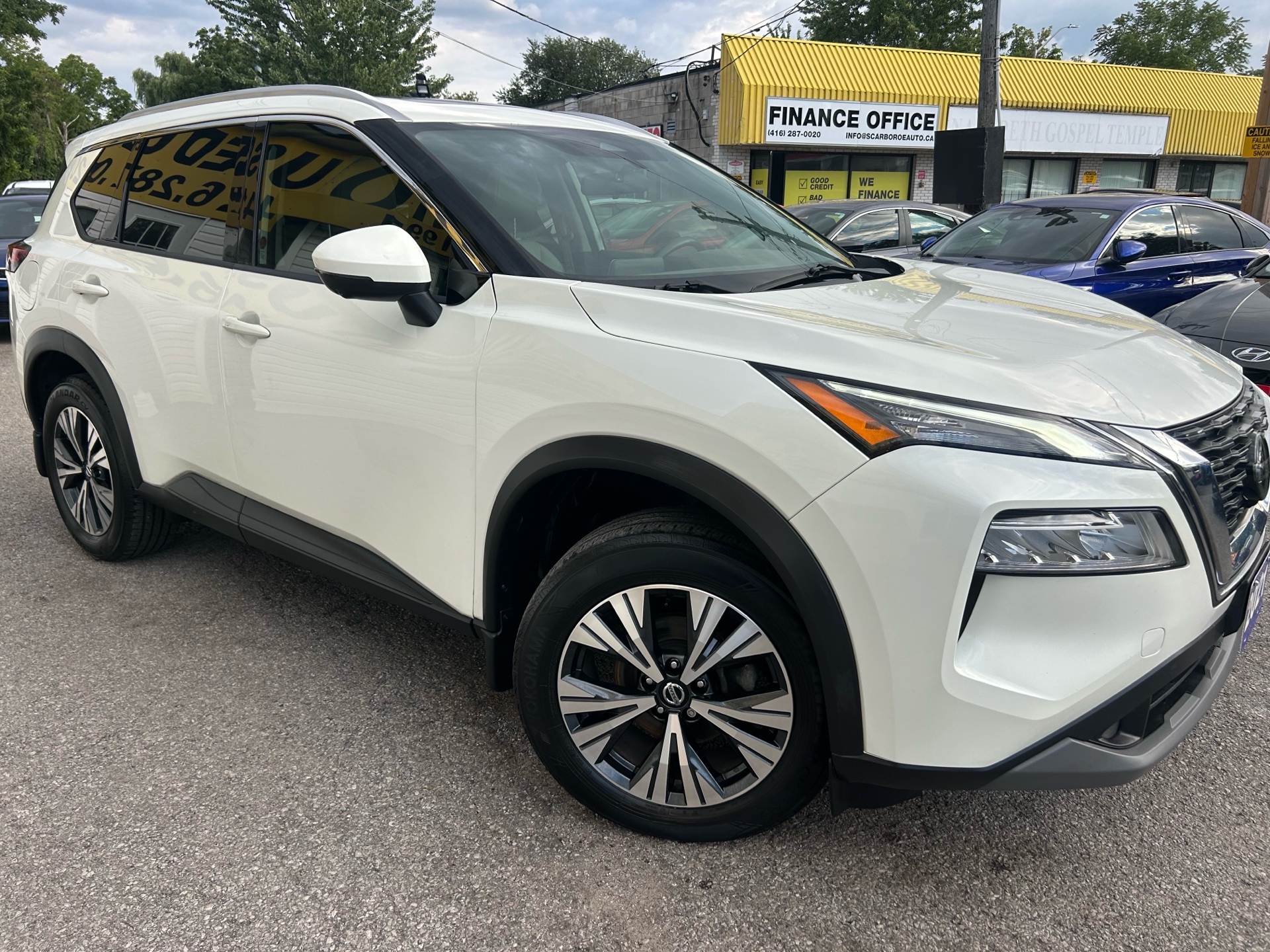 2021 Nissan Rogue SV/AWD/NAVI/CAMERA/LEATHER/ROOF/P&H SEATS/BLUETOOTH/FOG LIGHTS/ALLOYS/CLEAN VEHICLE