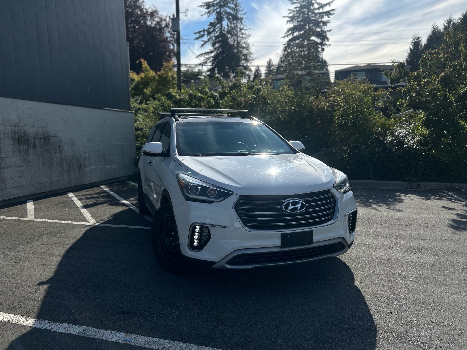 White 2018 Hyundai Santa Fe XL SUV / Crossover Automatic