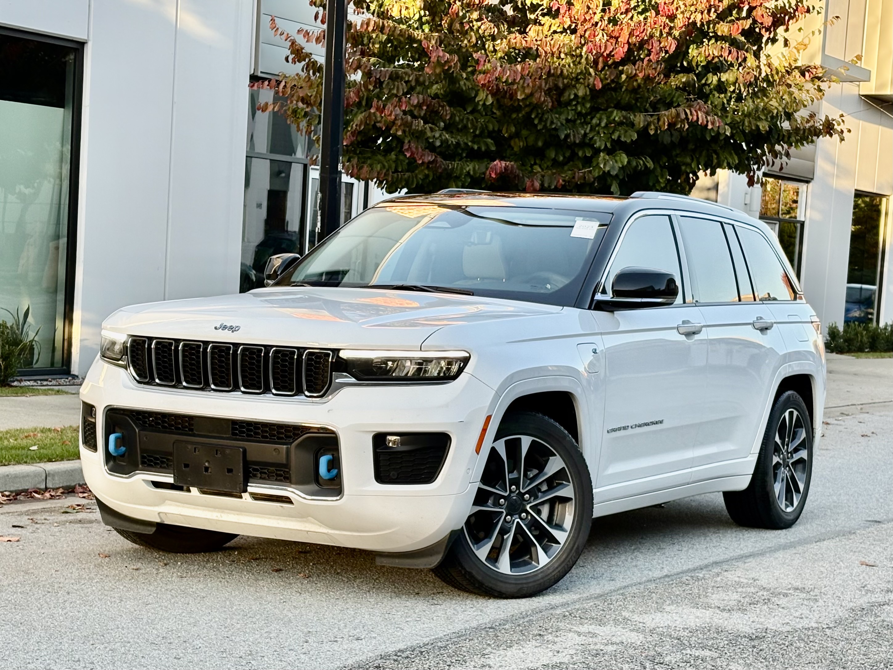 White 2023 Jeep Grand Cherokee 4xe SUV / Crossover Four-Wheel Drive Automatic