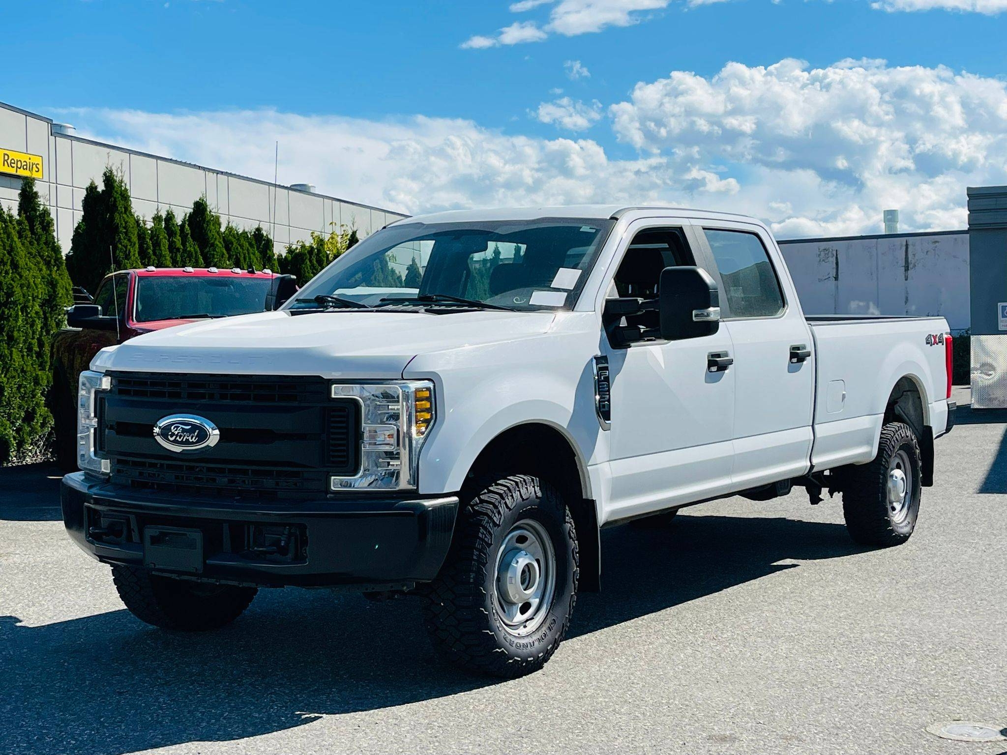 White 2018 Ford F-350 Super Duty Pickup Truck Automatic