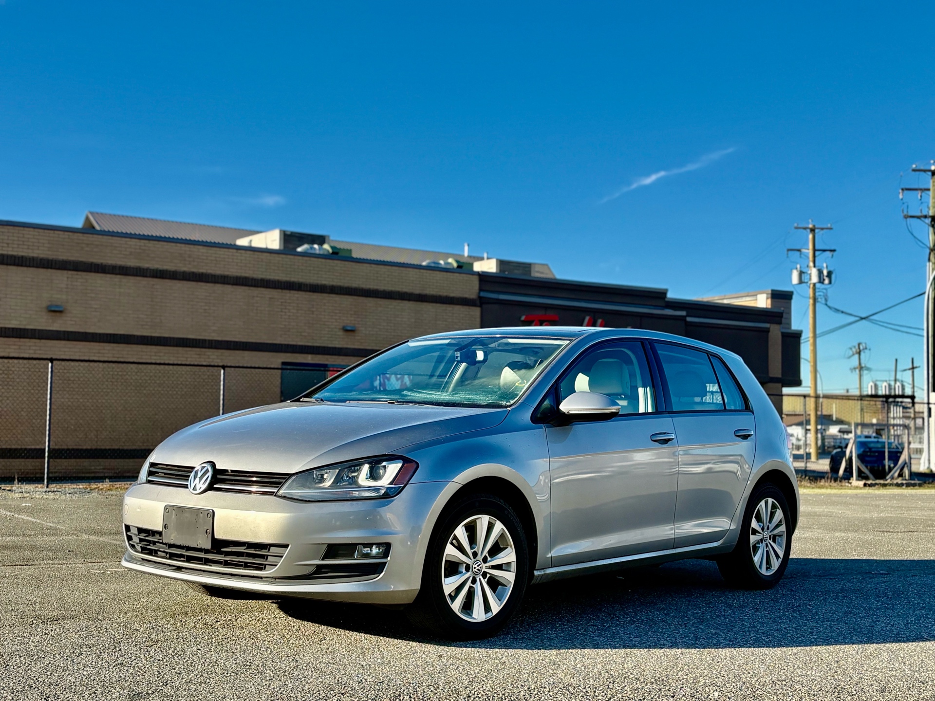 2016 VOLKSWAGEN GOLF