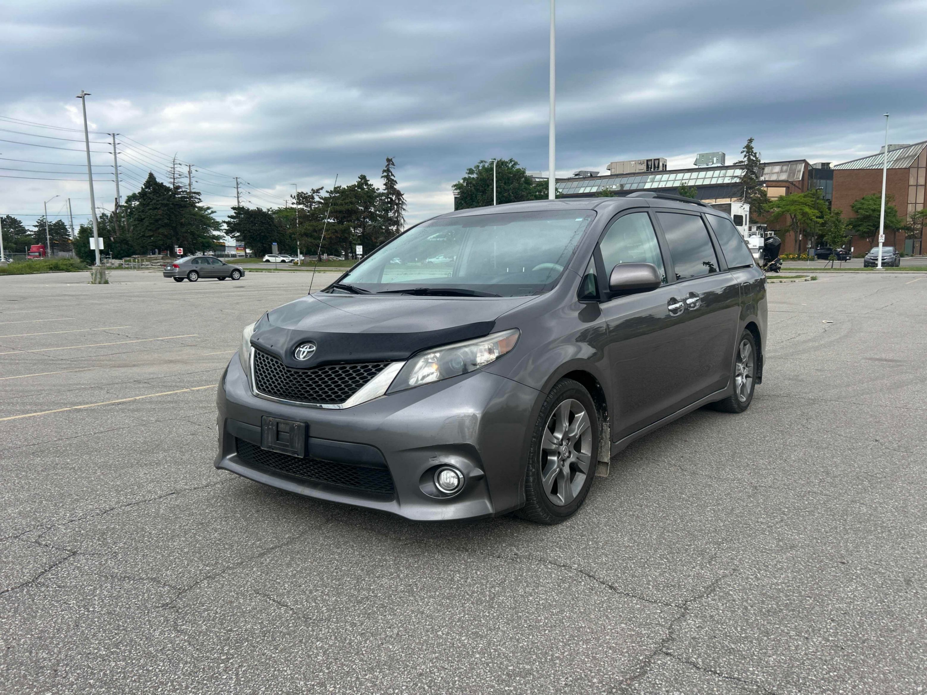 Gray 2014 Toyota Sienna Minivan Front-Wheel Drive Automatic