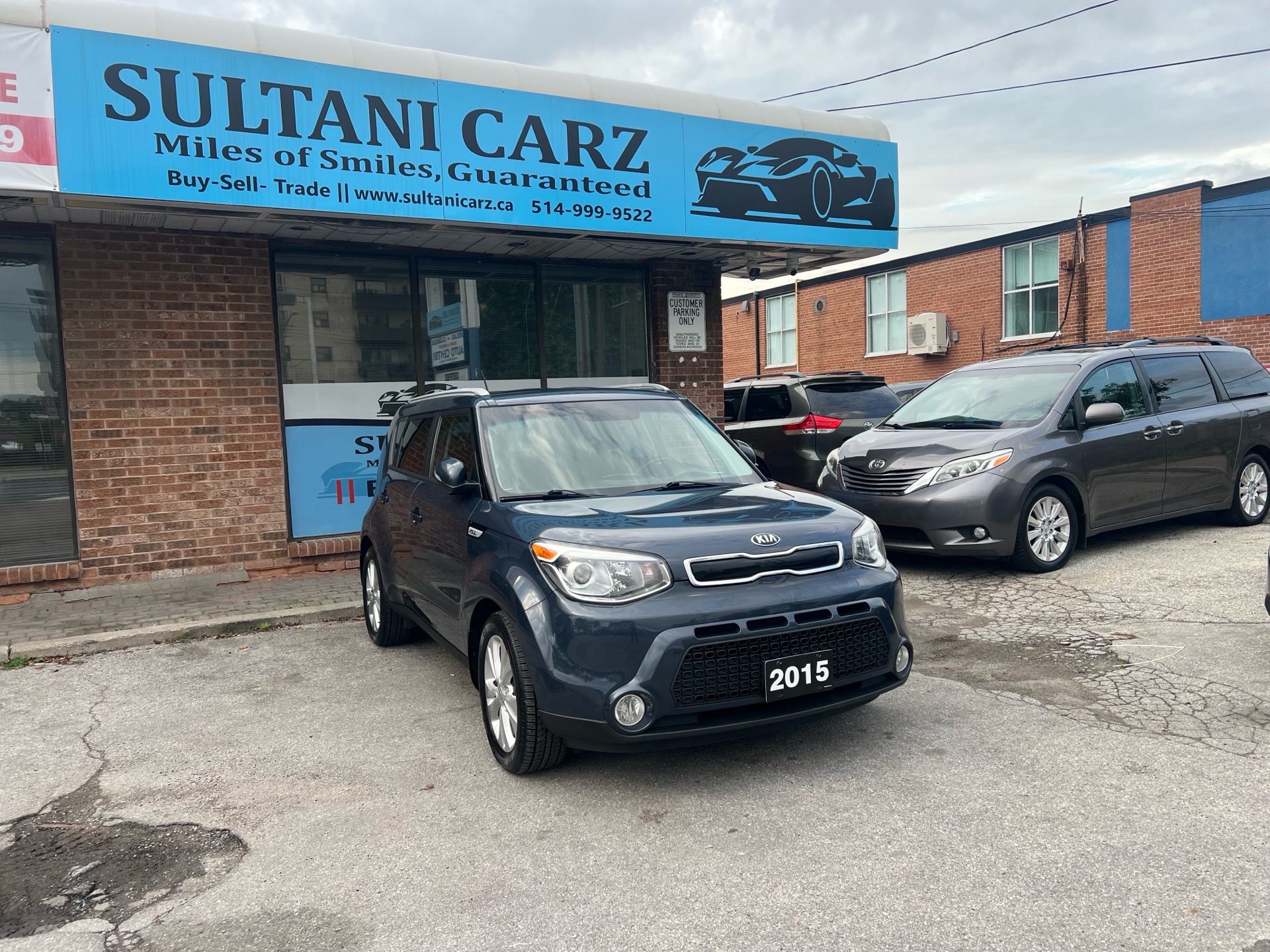 Blue 2015 Kia Soul Wagon Front-Wheel Drive Automatic
