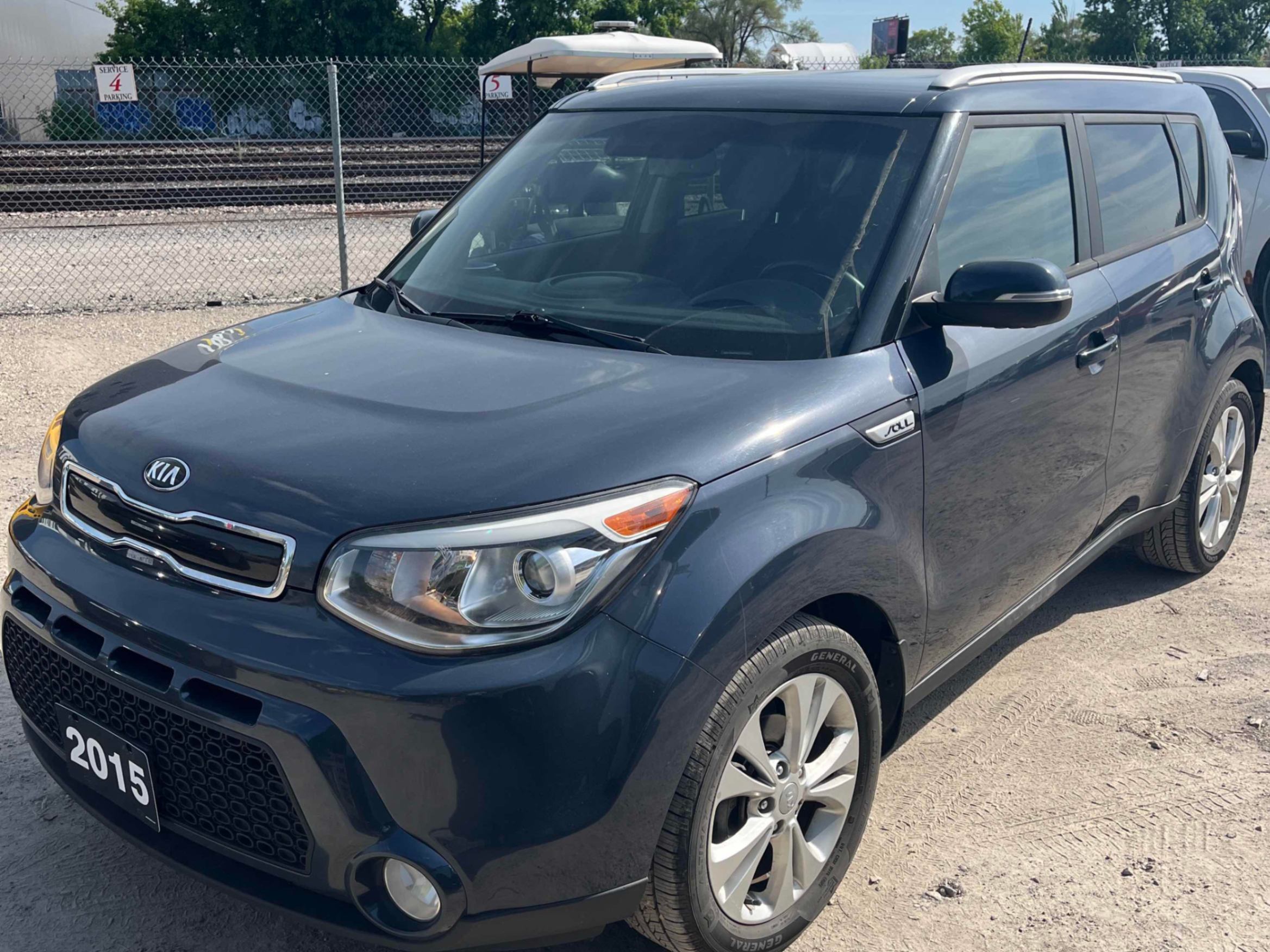 Blue 2015 Kia Soul Wagon Automatic