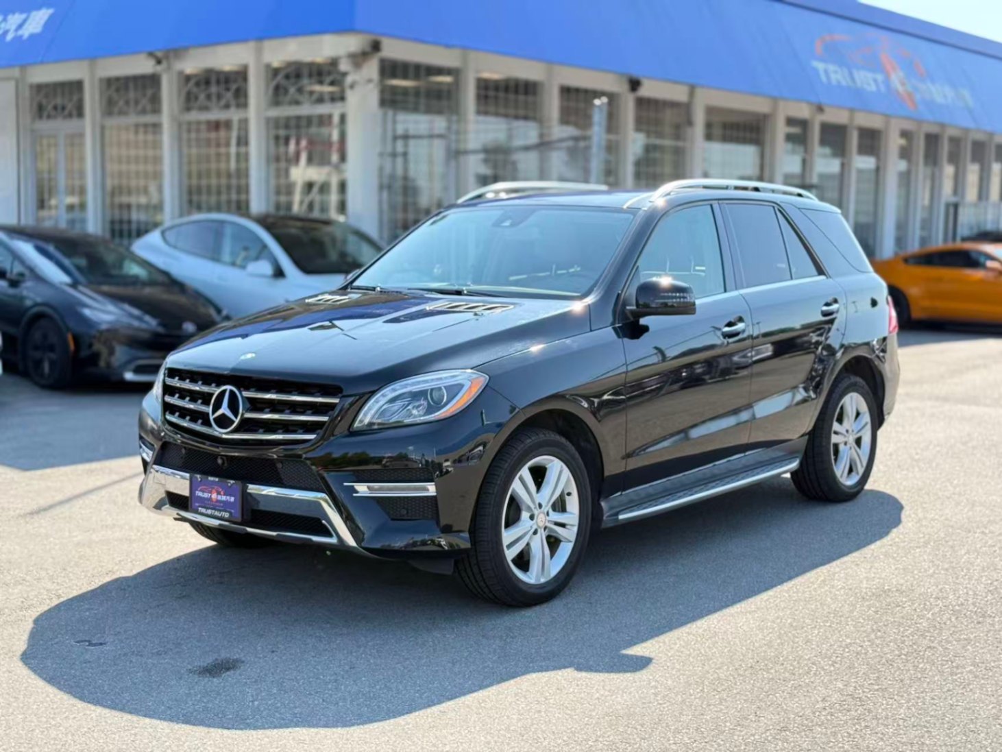 Black 2015 Mercedes-Benz M-Class SUV / Crossover Automatic